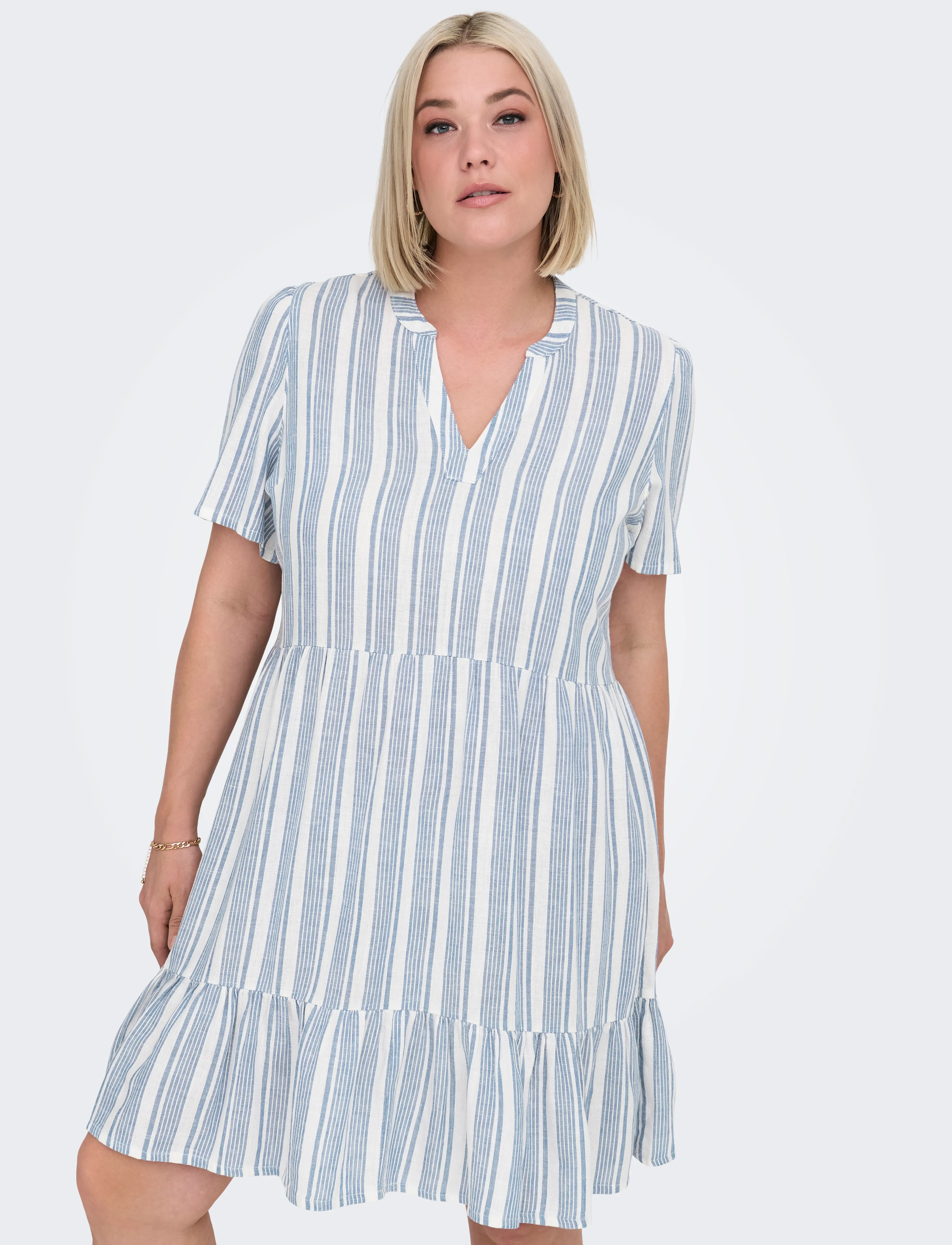 ONLY Carmakoma - CARTIRI-CARO S/S V-NECK LIN DRESS  TLR - coronet blue - 5