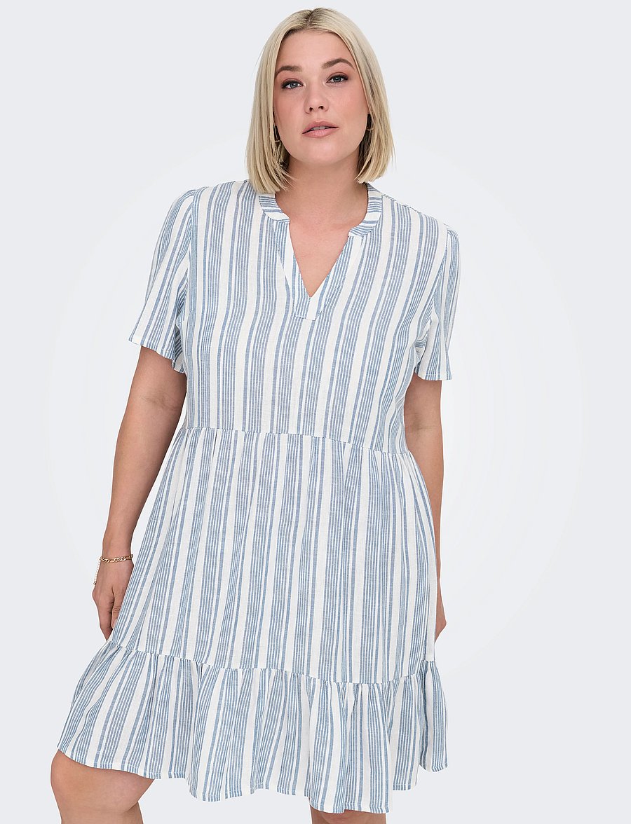 ONLY Carmakoma - CARTIRI-CARO S/S V-NECK LIN DRESS TLR - coronet blue - 5