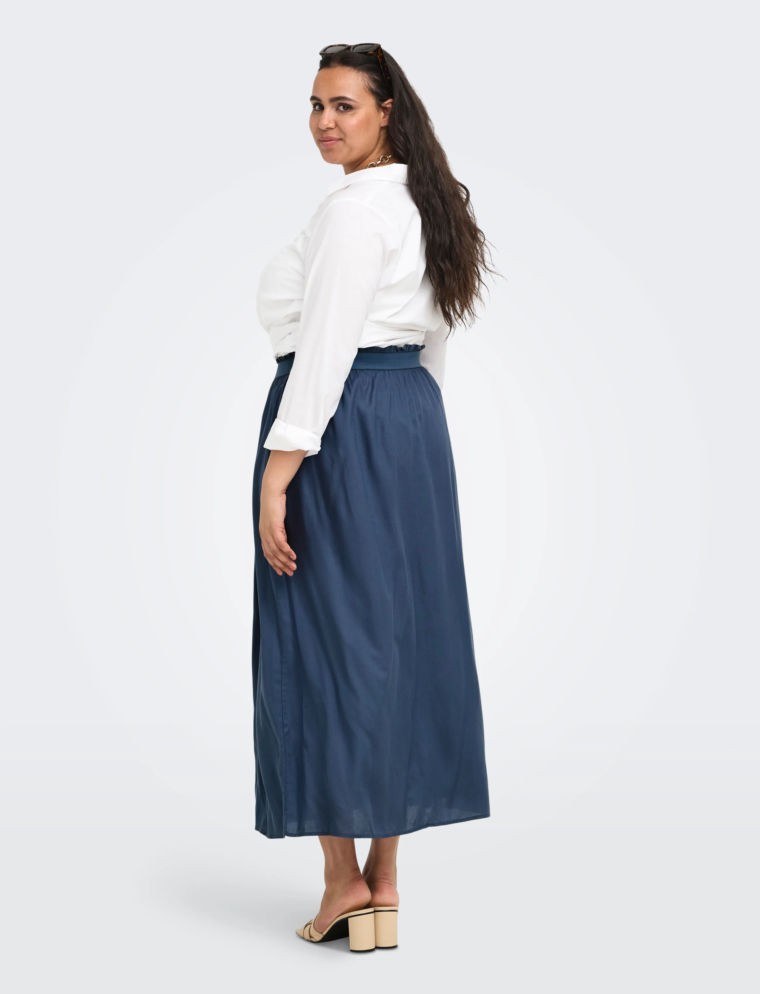 ONLY Carmakoma - CARVENEDIG LONG SKIRT NOOS - maxi skirts - vintage indigo - 3
