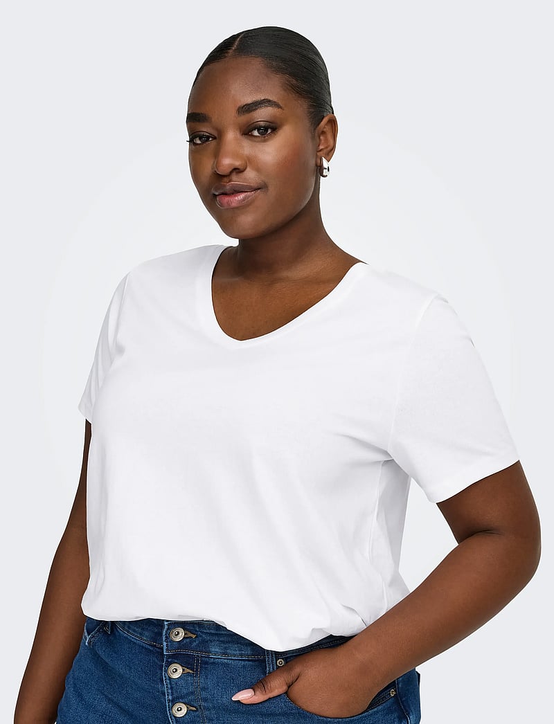 ONLY Carmakoma - CARBONNIE LIFE S/S V A-SHAPE TEE NOOS - t-särgid - bright white - 5