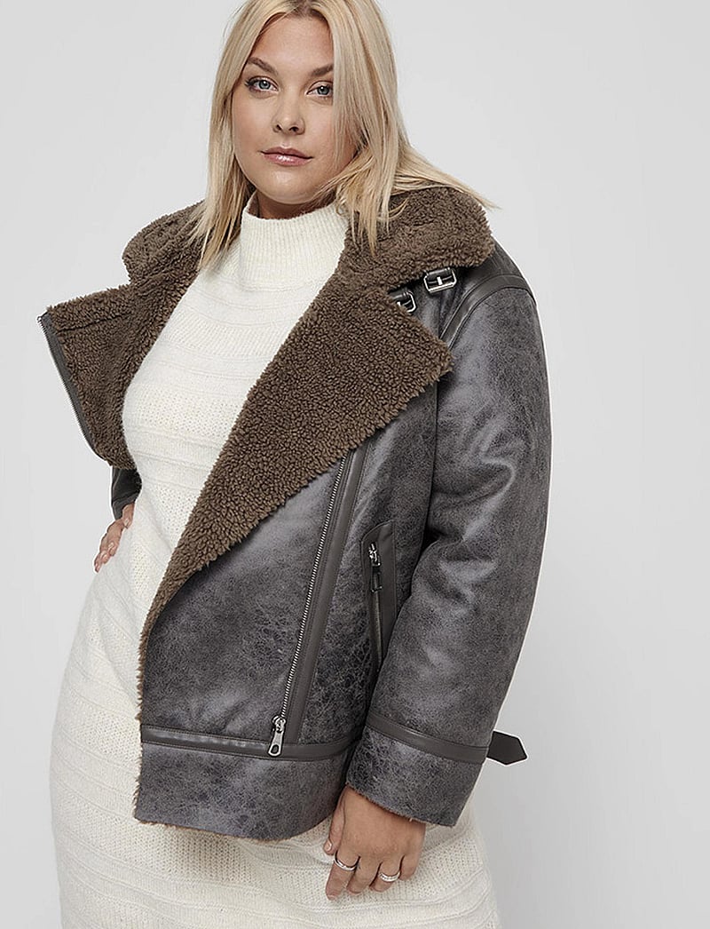 ONLY Carmakoma - CARBETTY BONDED AVIATOR BIKER OTW - lederjacken - walnut - 3