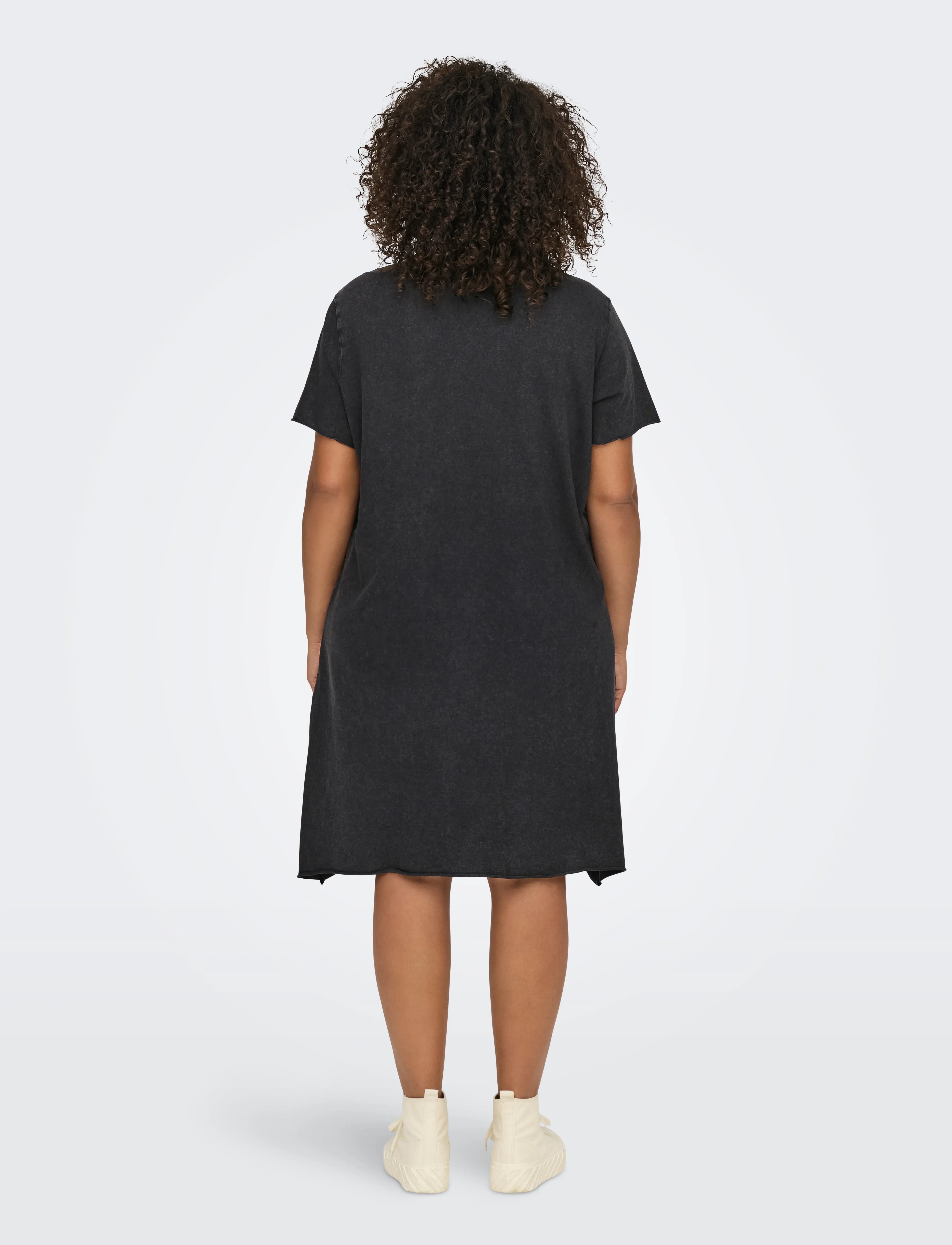 ONLY Carmakoma - CARLUCY SS T-SHIRT DRESS JRS NOOS - black - 3