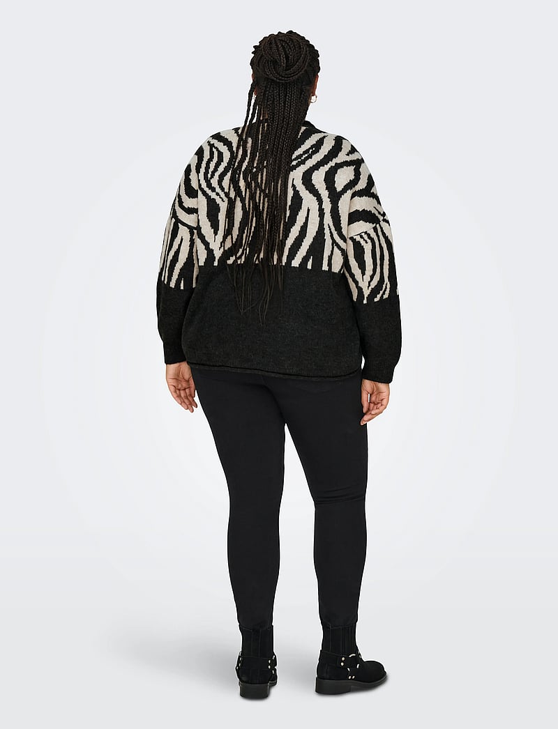 ONLY Carmakoma - CARJADE ZEBRA L/S O-NECK KNT NOOS - pullover - pirate black - 3