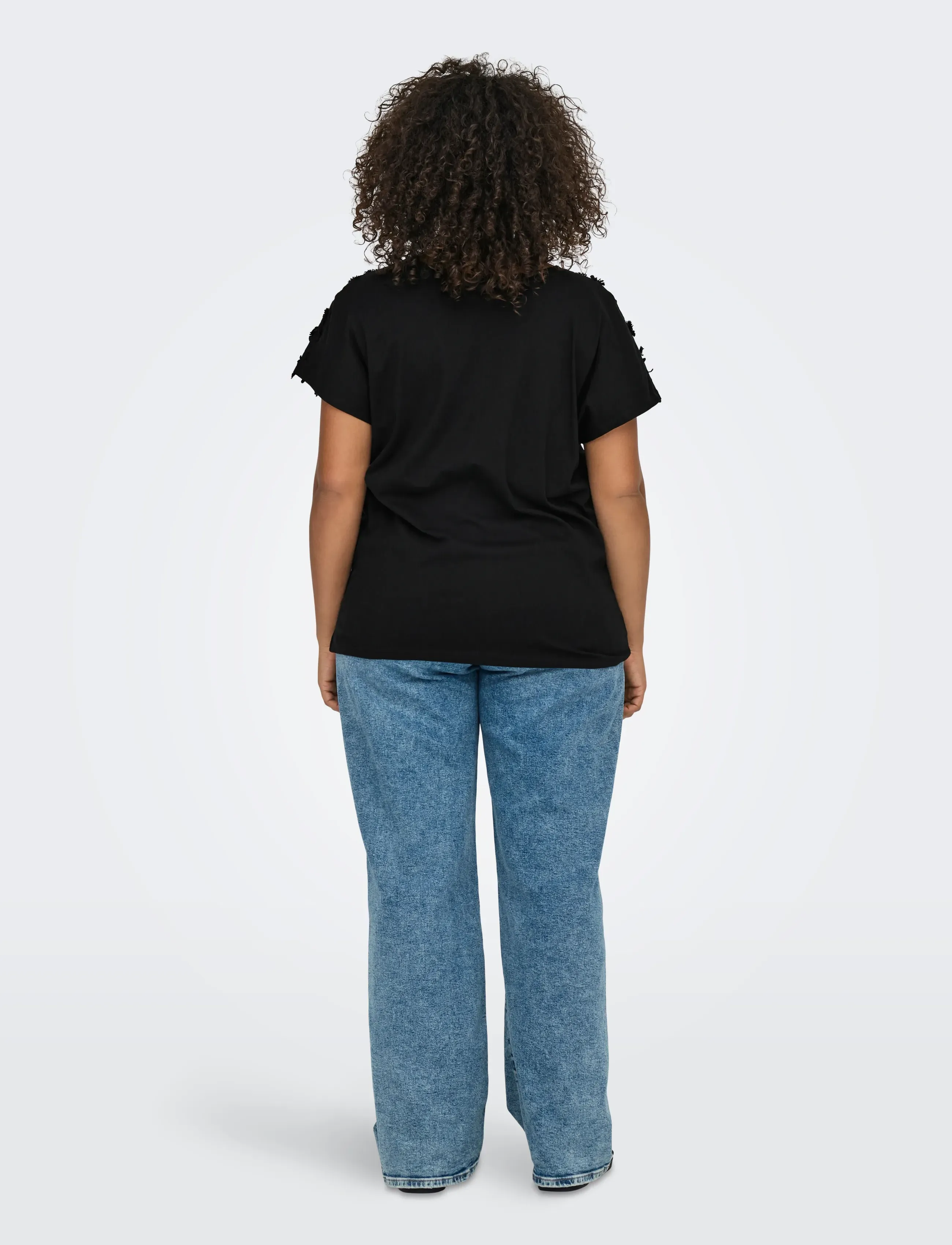 ONLY Carmakoma - CARLULU S/S V-NECK TOP BOX JRS - palaidinės be rankovių - black - 3