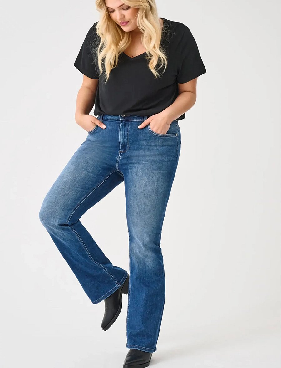 ONLY Carmakoma - CARWILLY HW FLARED DNM TAI021 NOOS - schlaghosen - dark blue denim - 0