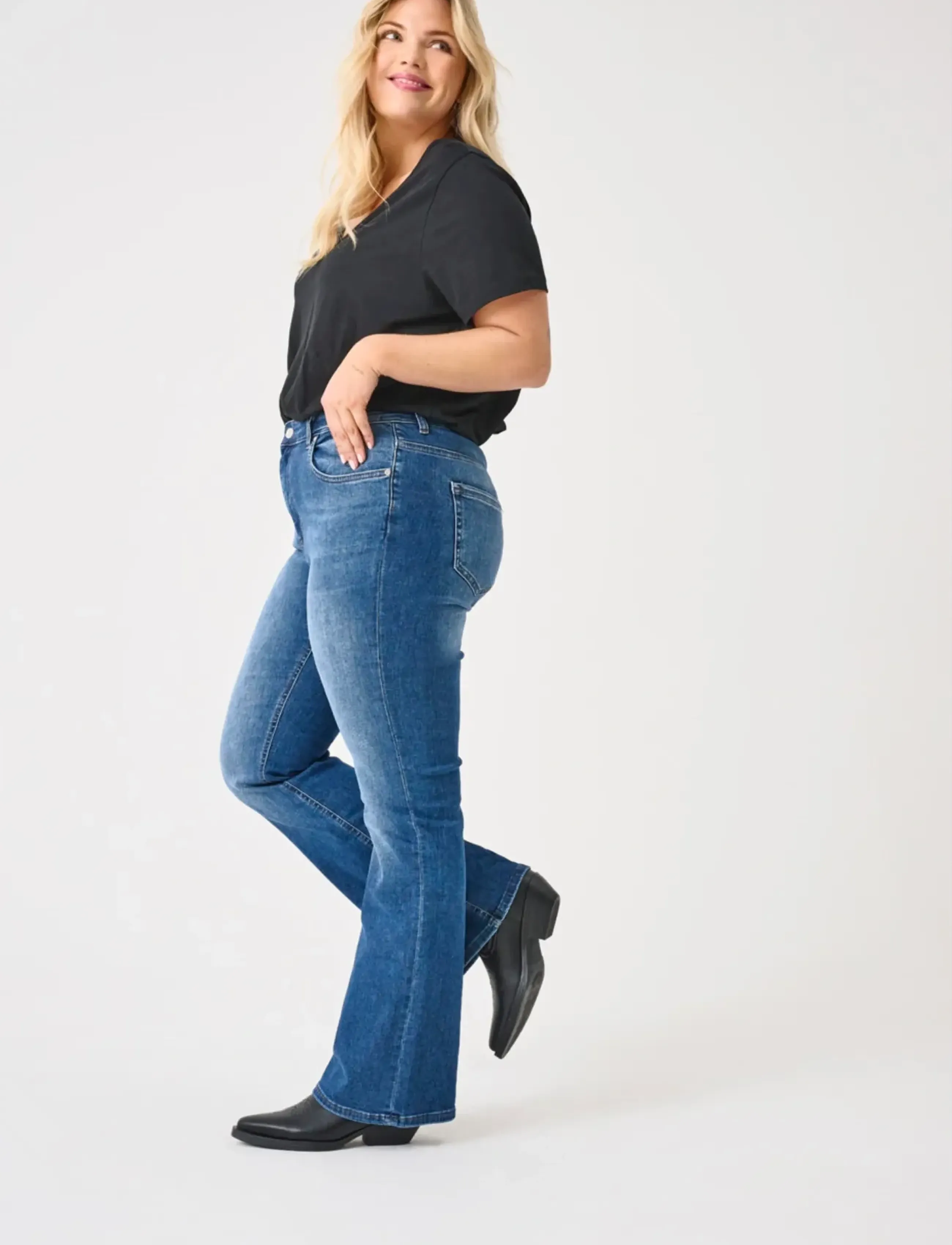 ONLY Carmakoma - CARWILLY HW FLARED DNM TAI021 NOOS - schlaghosen - dark blue denim - 3