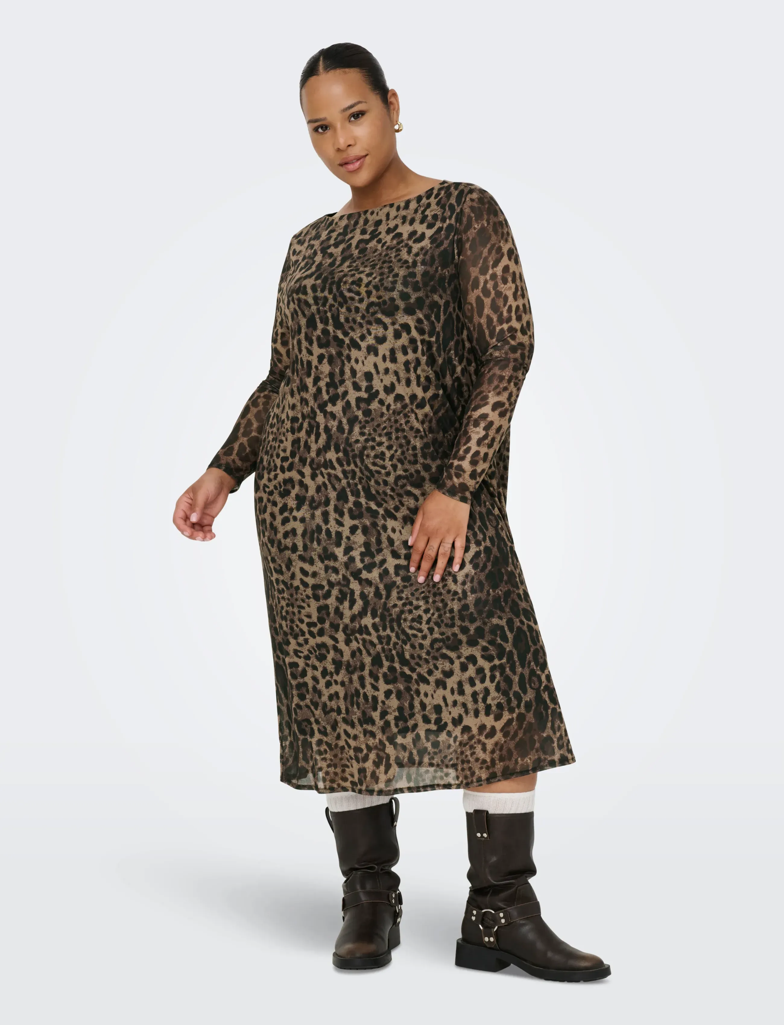 ONLY Carmakoma CARFOREST LIFE LS BOATNECK BLK DRESS JRS - Tøj - BLACK / multi
