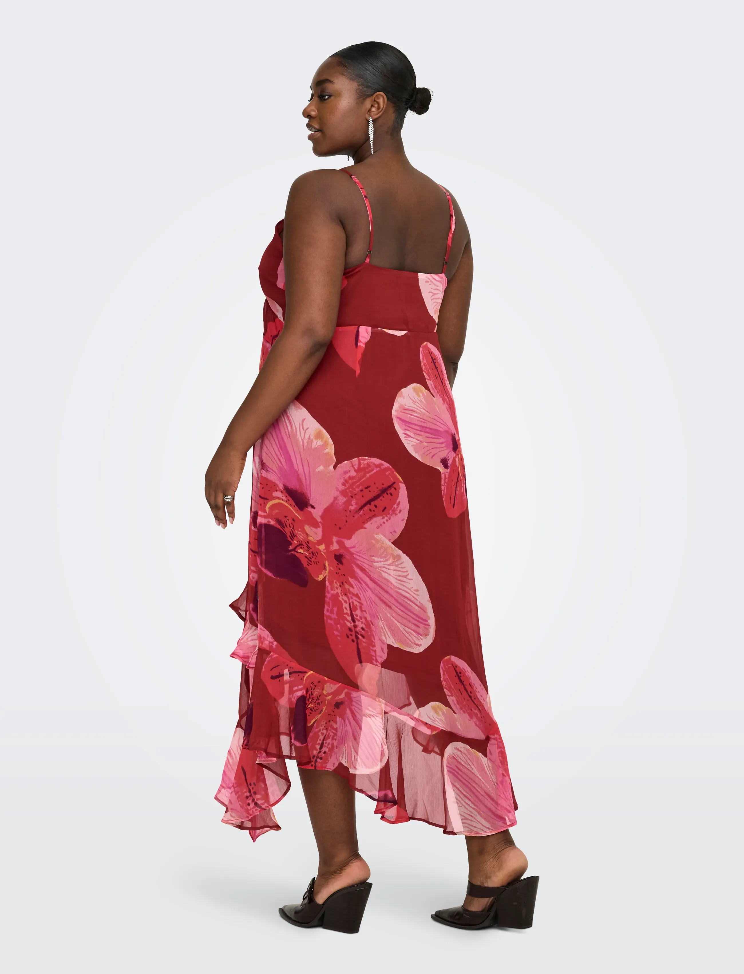 ONLY Carmakoma - CARASTA STRAP FRILL ANKLE DRESS - spiced apple - 3