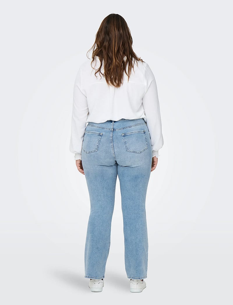 ONLY Carmakoma - CARWILLY LIFE HW FLARED DNM TAI467 NOOS - utsvängda jeans - light blue denim - 3