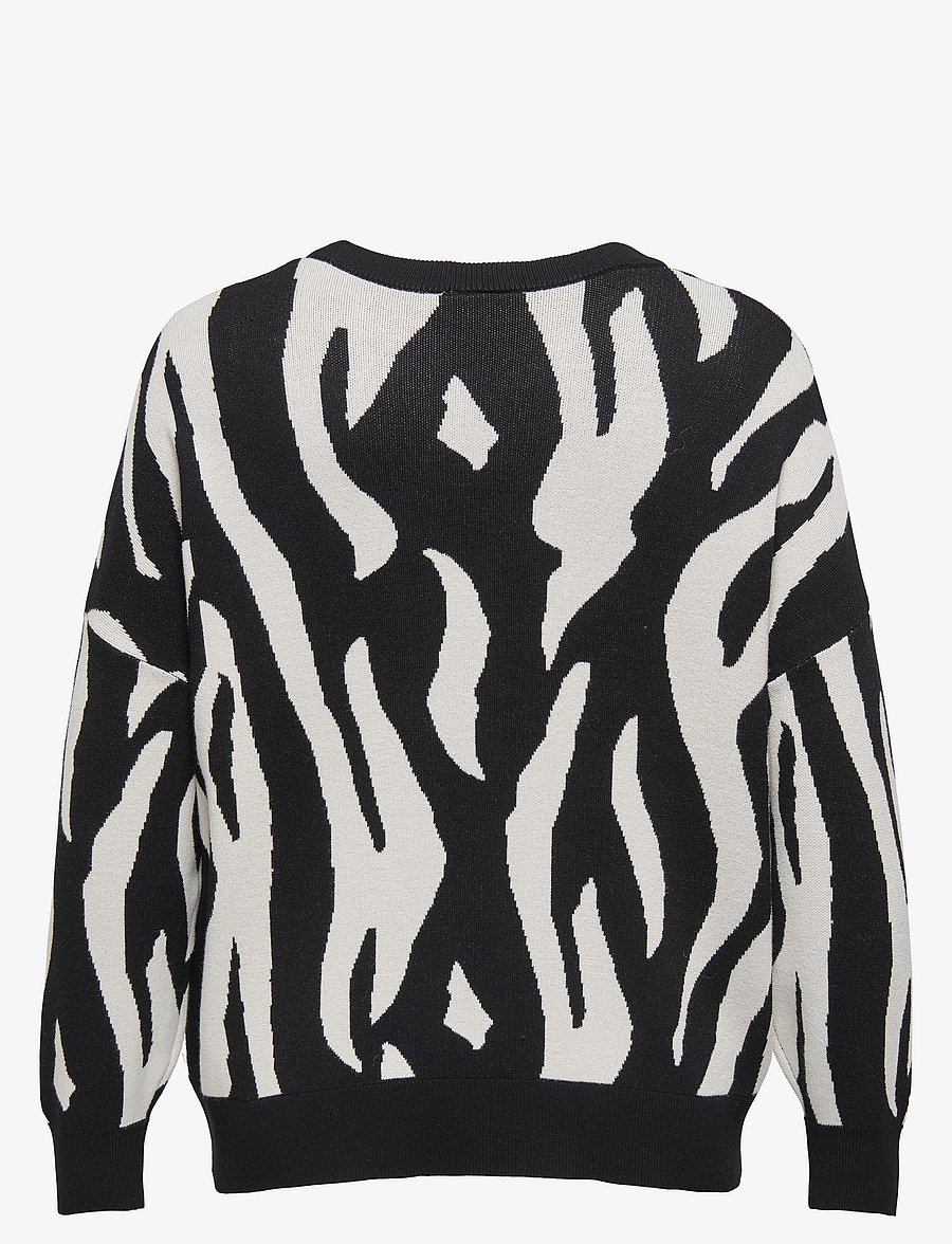 ONLY Carmakoma - CARMONTANA LS JQ LOOSE O-NECK KNT - pullover - black - 2