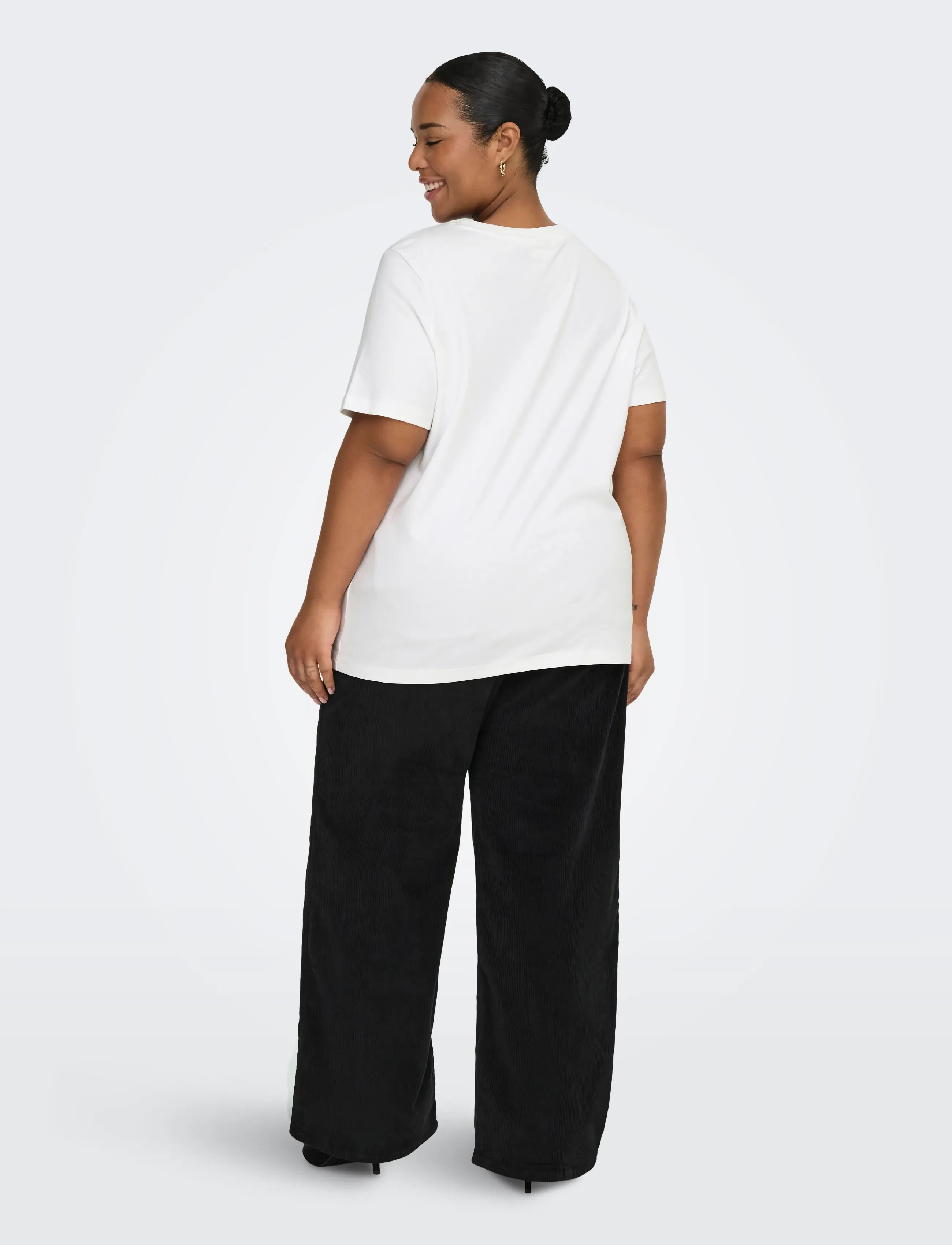 ONLY Carmakoma - CARJEN S/S JEANS TEE JRS NOOS - t-shirts - bright white - 3