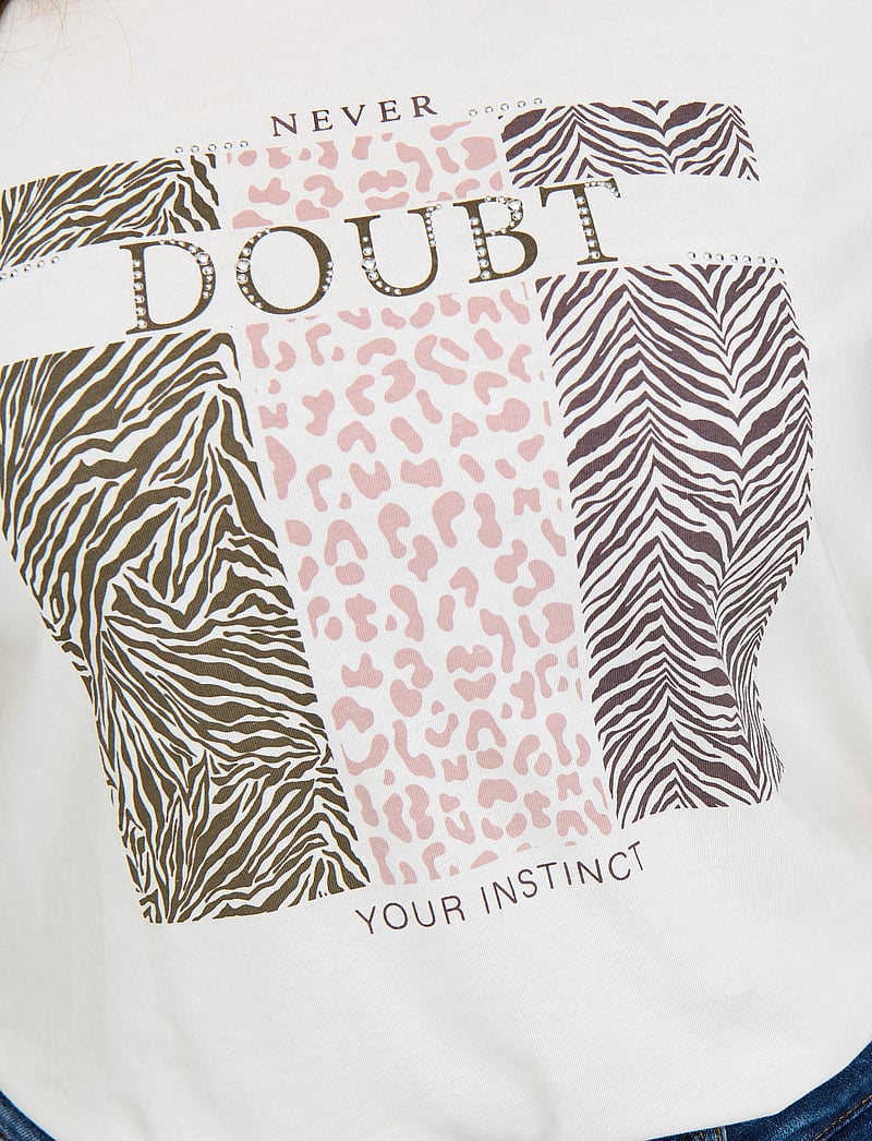 ONLY Carmakoma - CARBRINNA LIFE SS REG TEE JRS - t-shirts - cloud dancer - 5