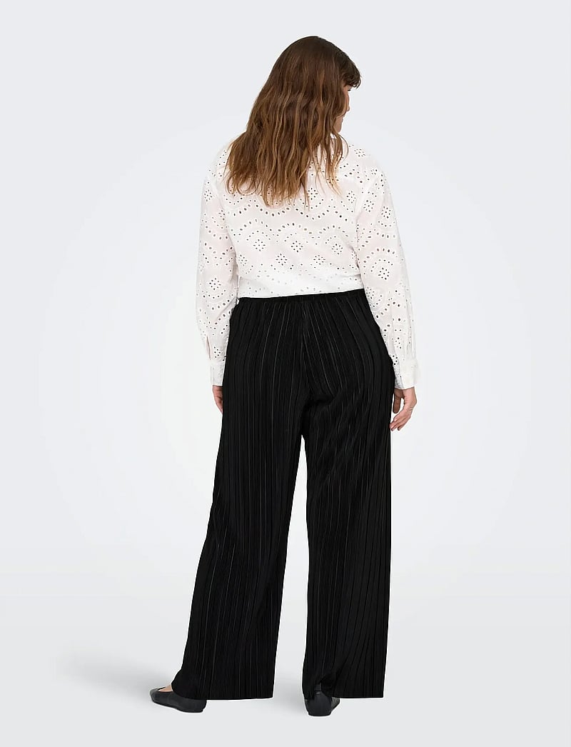 ONLY Carmakoma - CARRAVENNA PLISSE PANT JRS NOOS - sirge säärega püksid - black - 3