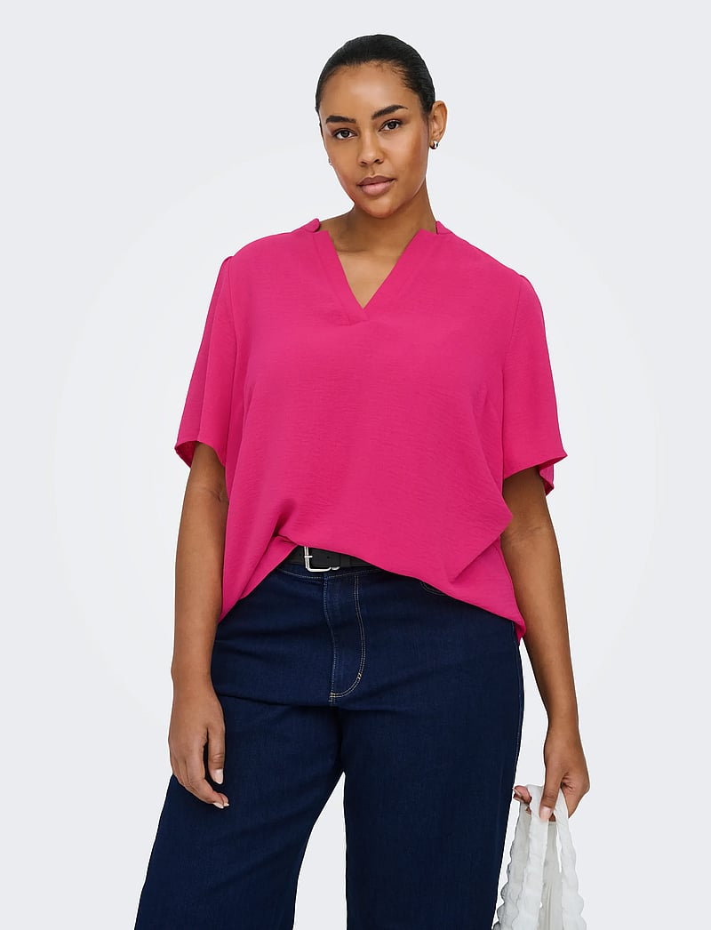 ONLY Carmakoma - CARNOEMI 2/4 V-NECK BLOUSE WVN - kurzämlige blusen - pink yarrow - 0