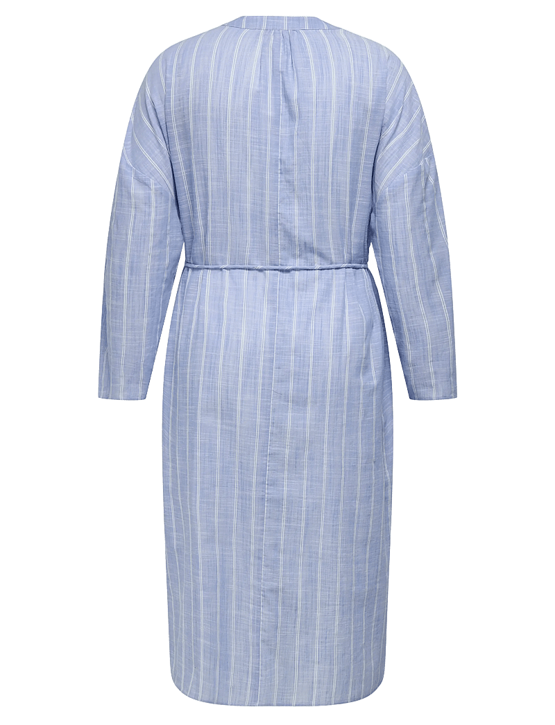 ONLY Carmakoma - CARCATTALINA 3/4 BLK DRESS YD WVN - skjortklänningar - soft chambray - 2