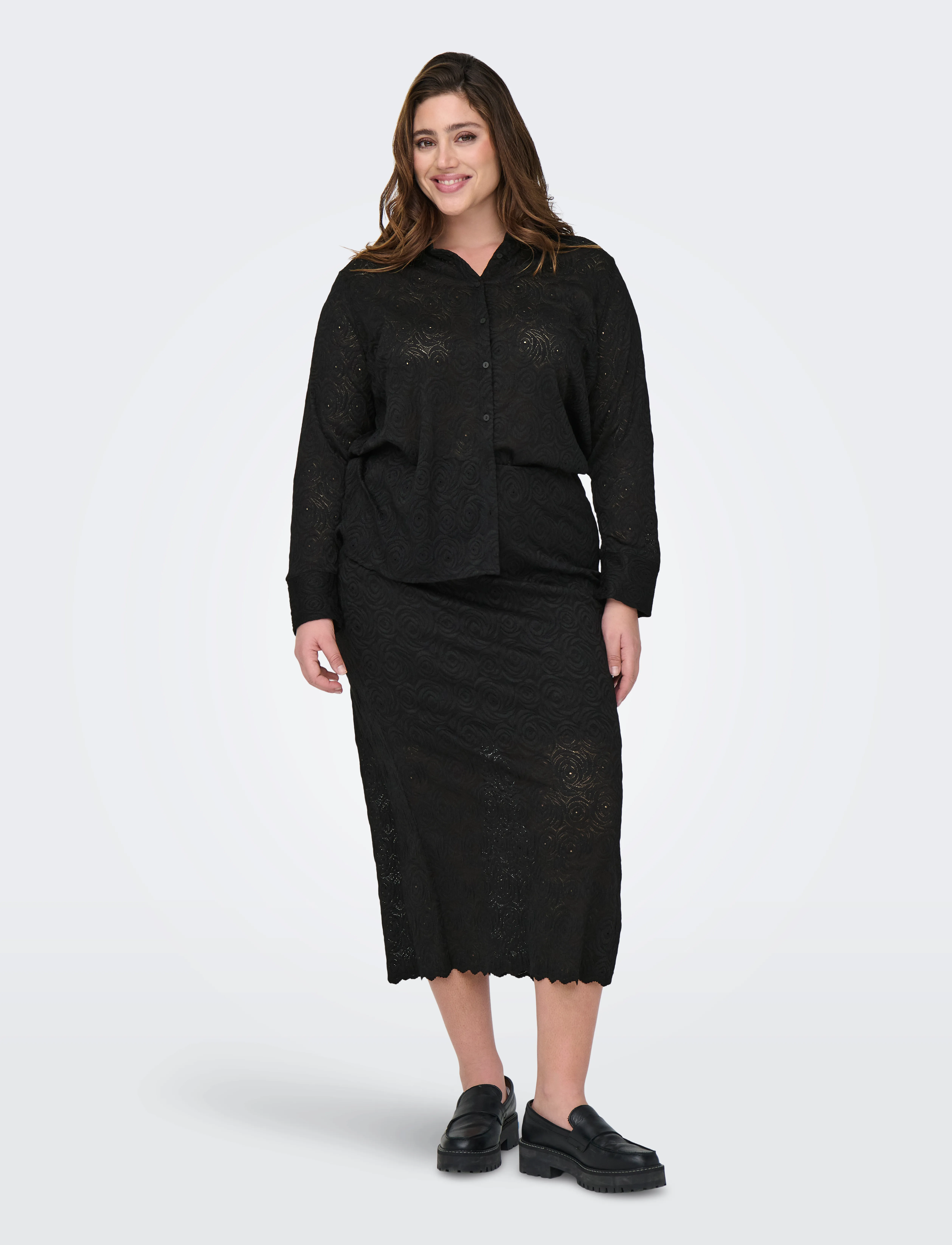 ONLY Carmakoma - CARROSIL CALF LACE SLIT SKIRT JRS - black - 5