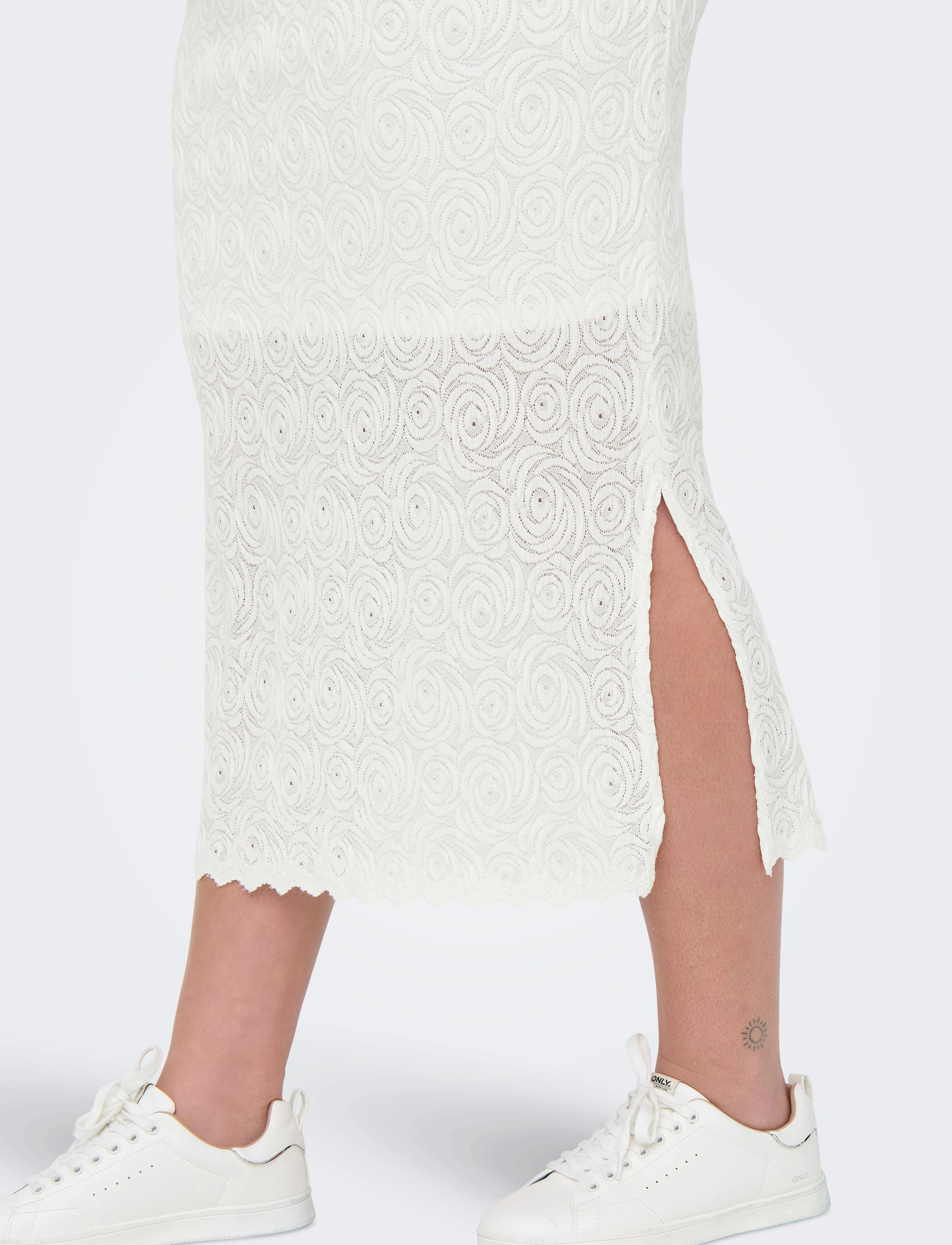ONLY Carmakoma - CARROSIL CALF LACE SLIT SKIRT JRS - jupes midi - cloud dancer - 4