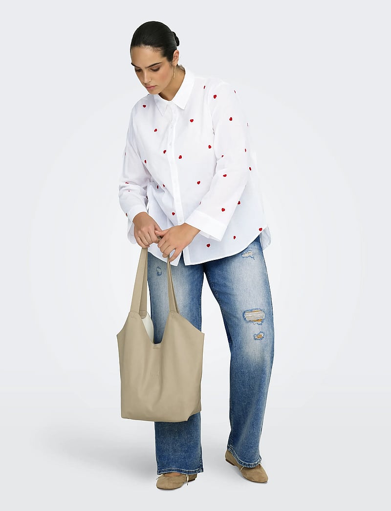 ONLY Carmakoma - CARNEW LINA GRACE LS EMB SHIRT WVN NOOS - langärmlige hemden - bright white - 4