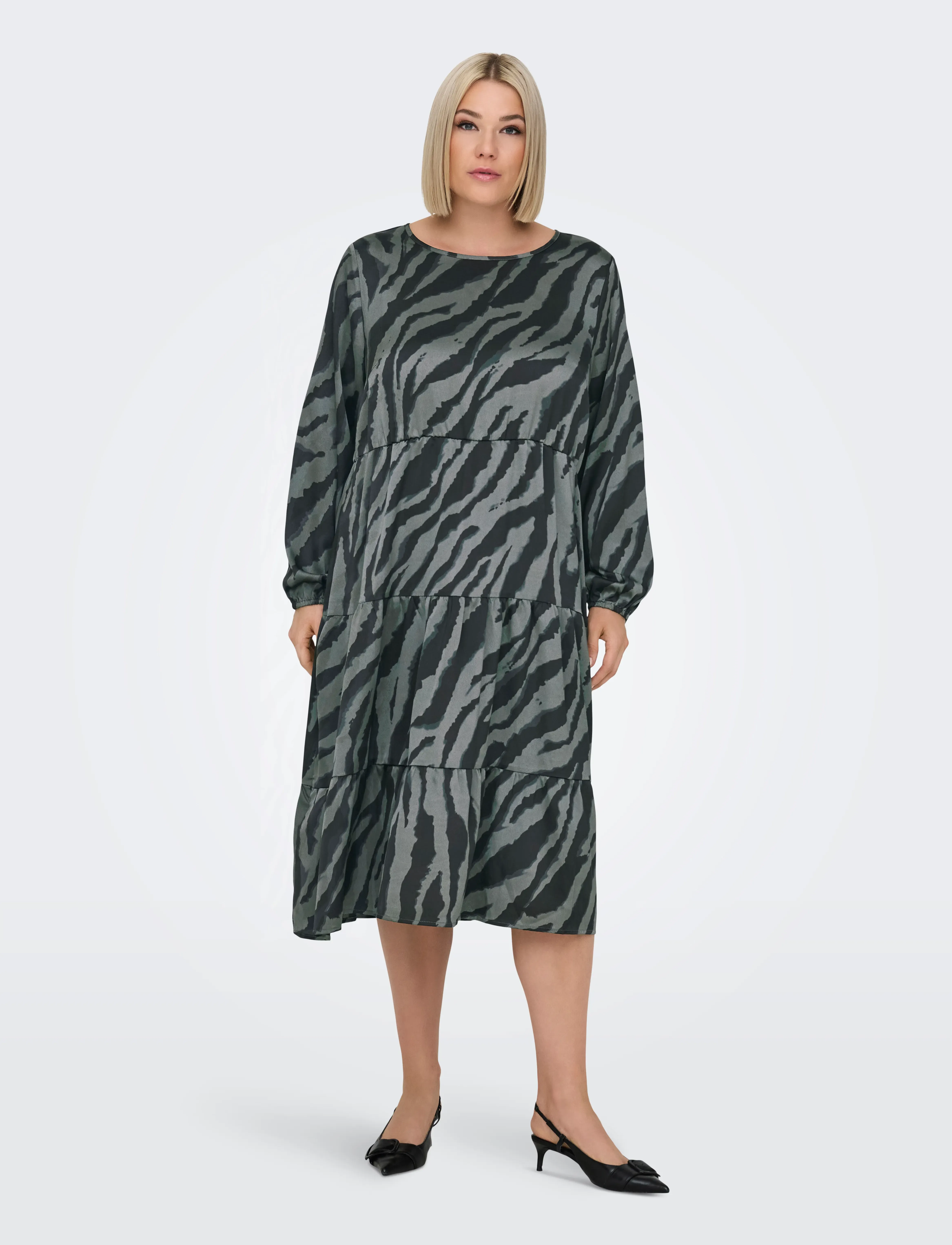 ONLY Carmakoma Carzorra L/S O-Neck Dress Wvn, Kvinder, Lagdelt Langærmet Kjole, Sort, Str: 46