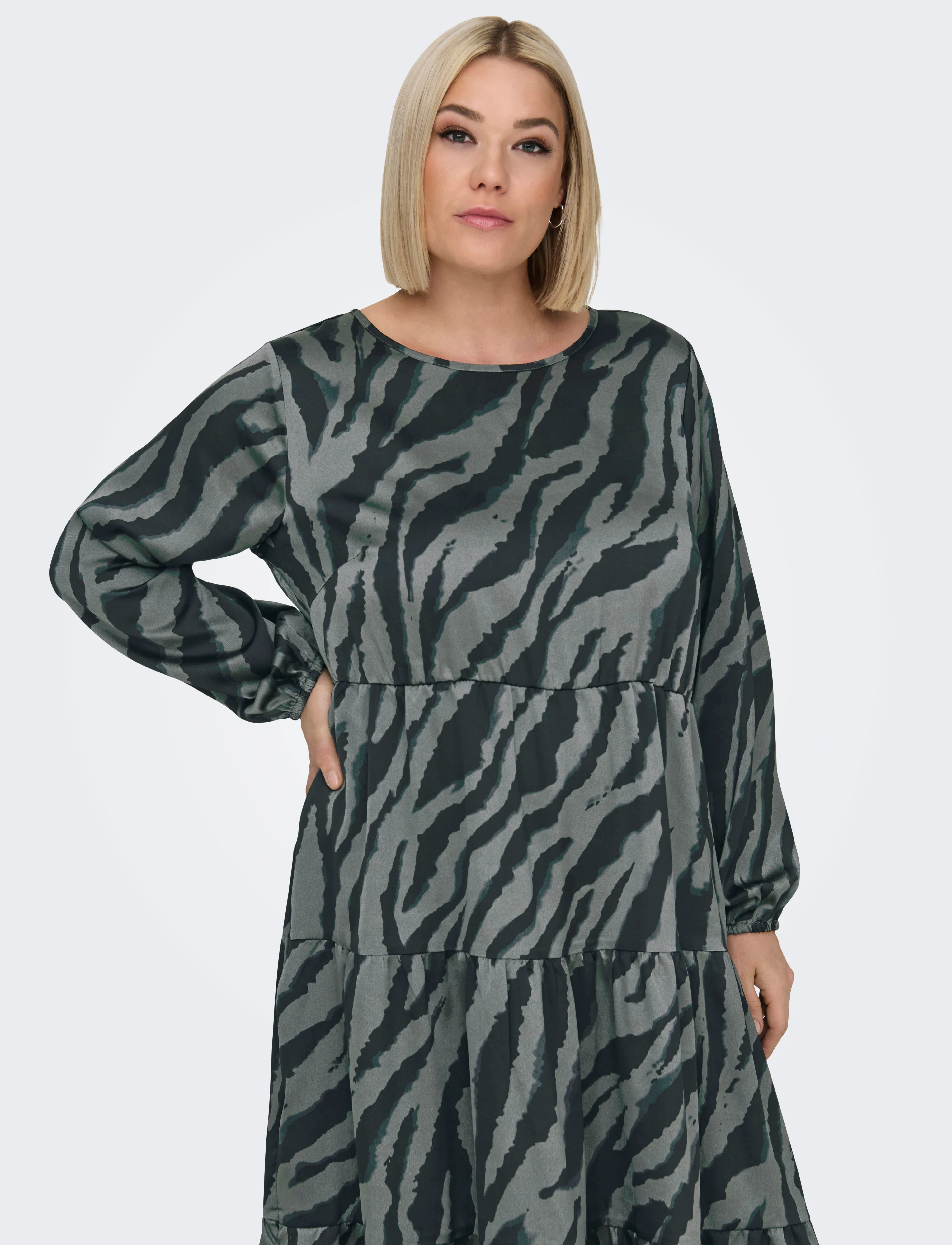 ONLY Carmakoma Carzorra L/S O-Neck Dress Wvn midiklänningar dam – bild 5