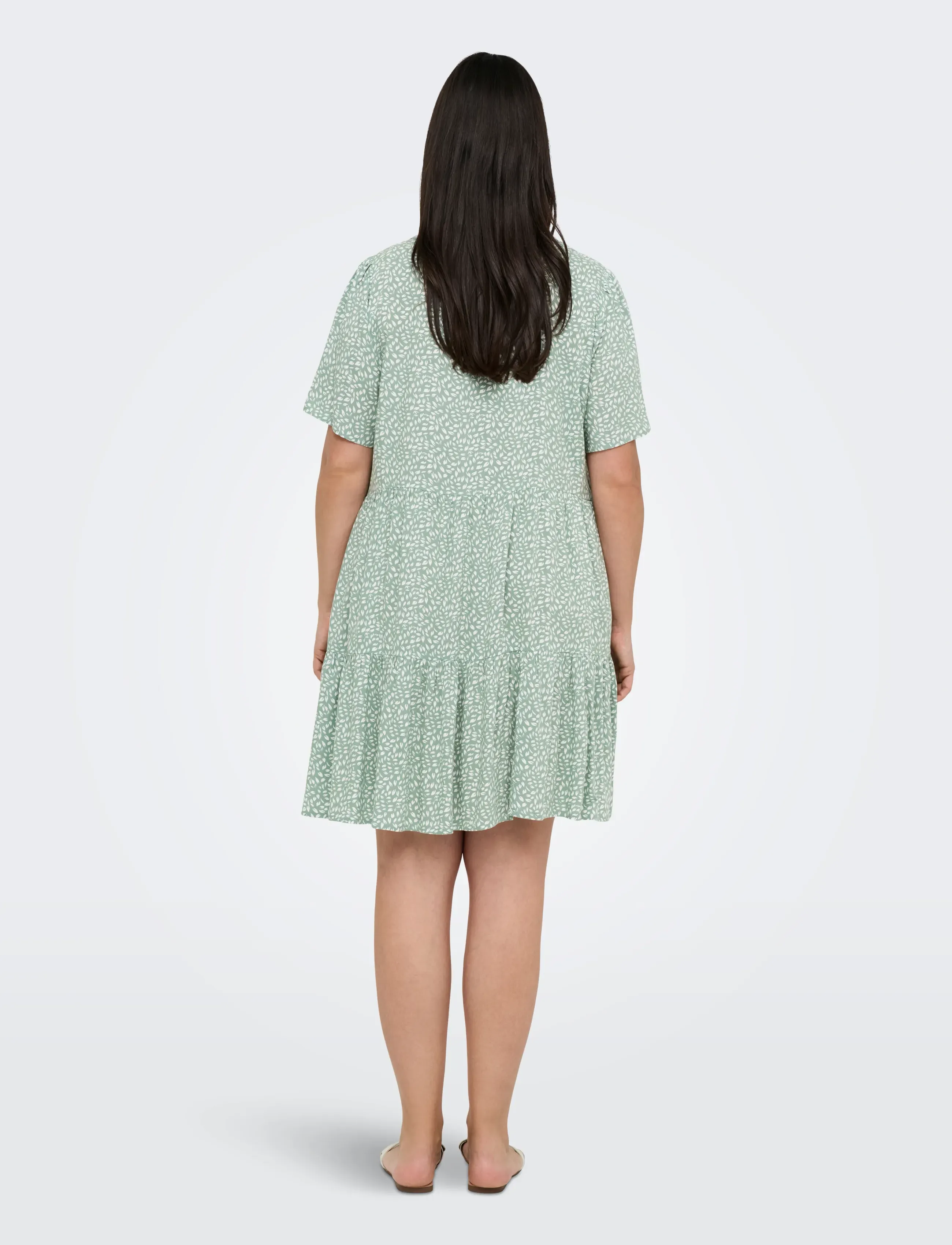ONLY Carmakoma - CARZALLY S/S THEA TUNIC DRESS AOP NOOS - korte kjoler - chinois green - 3