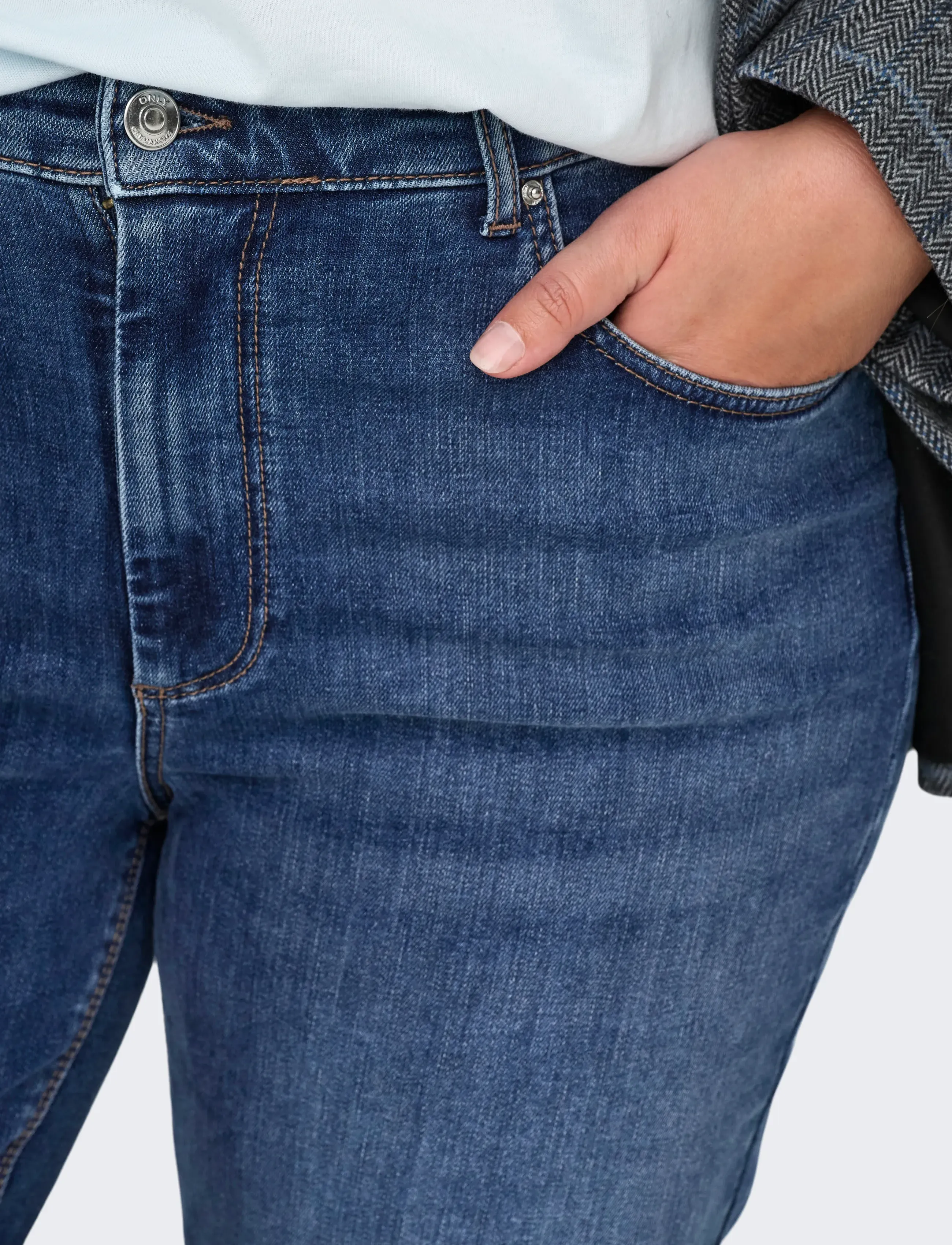 ONLY Carmakoma Carwilly Hw Straight Dnm Tai021 Noos raka jeans dam – bild 6