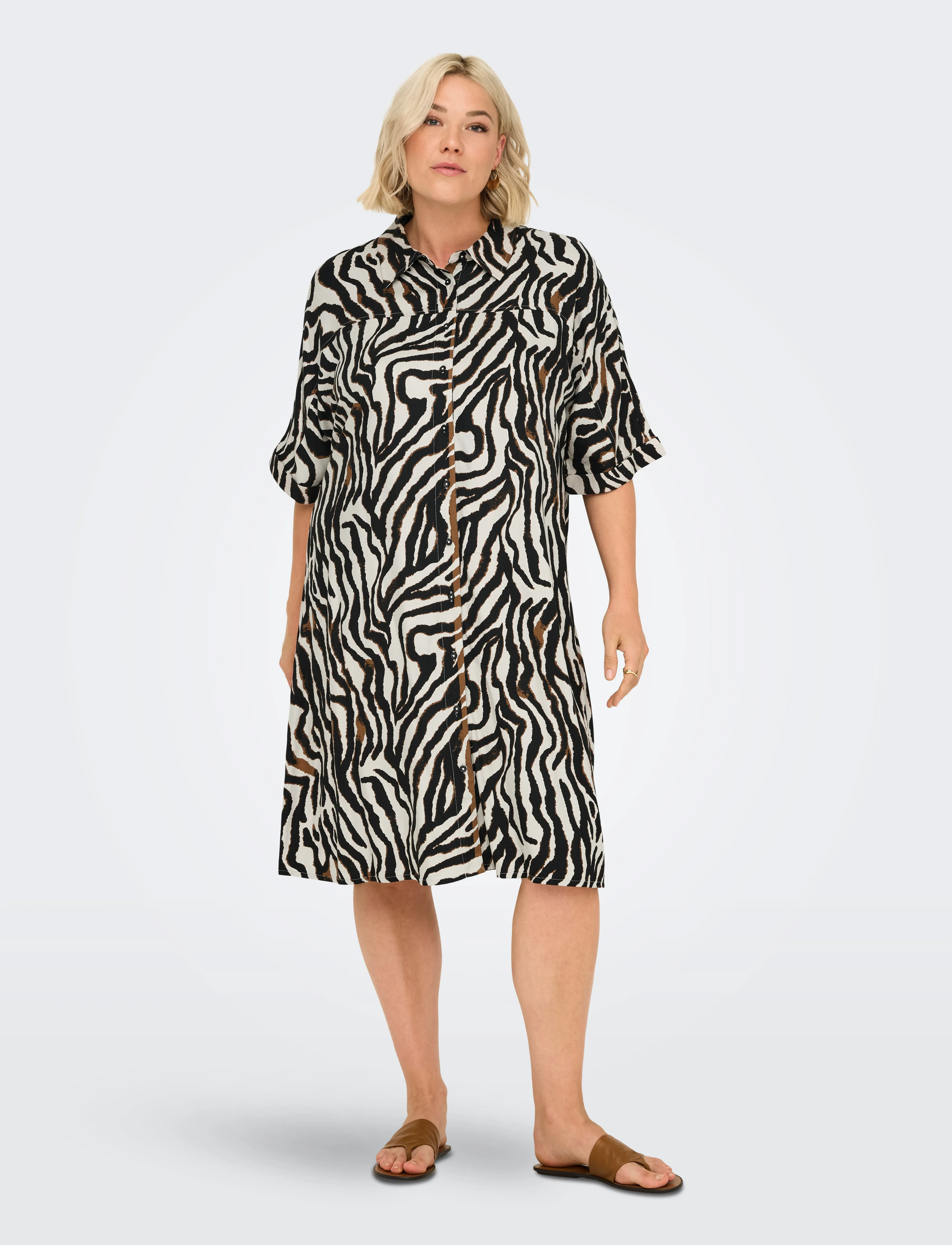 ONLY Carmakoma CARBERTE LIFE 2/4 BLK SHIRT DRESS AOP - Kleidung - PUMICE STONE / multi