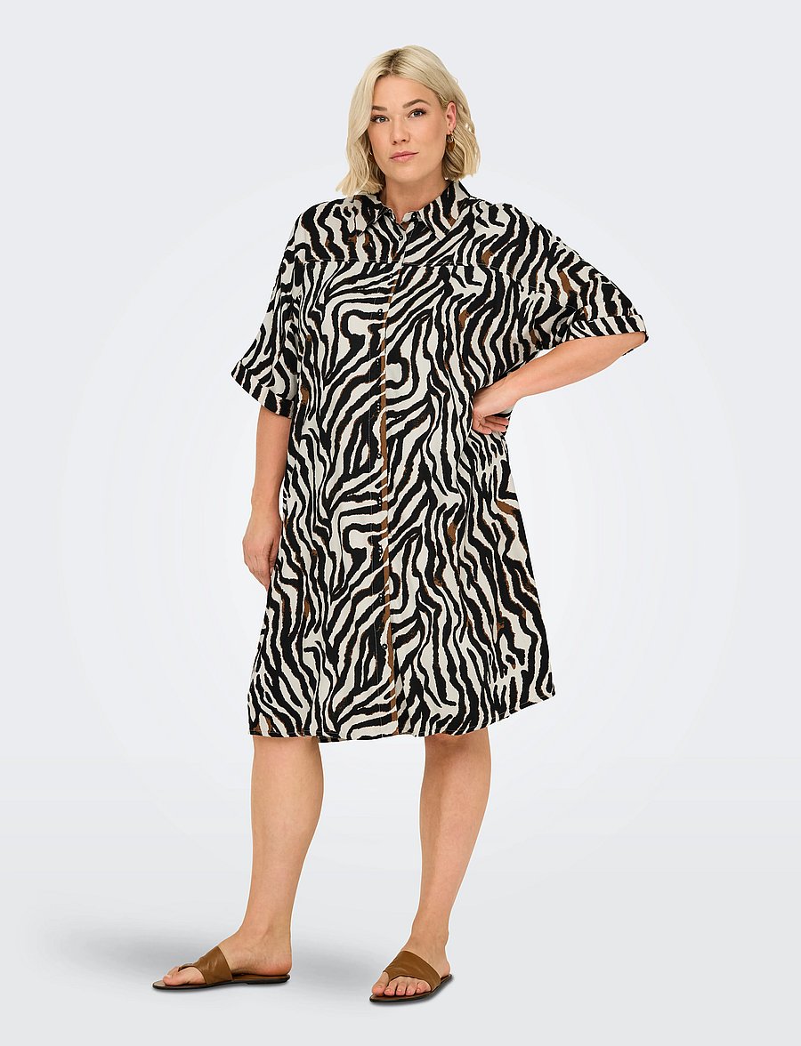 ONLY Carmakoma - CARBERTE LIFE 2/4 BLK SHIRT DRESS AOP - pumice stone - 5