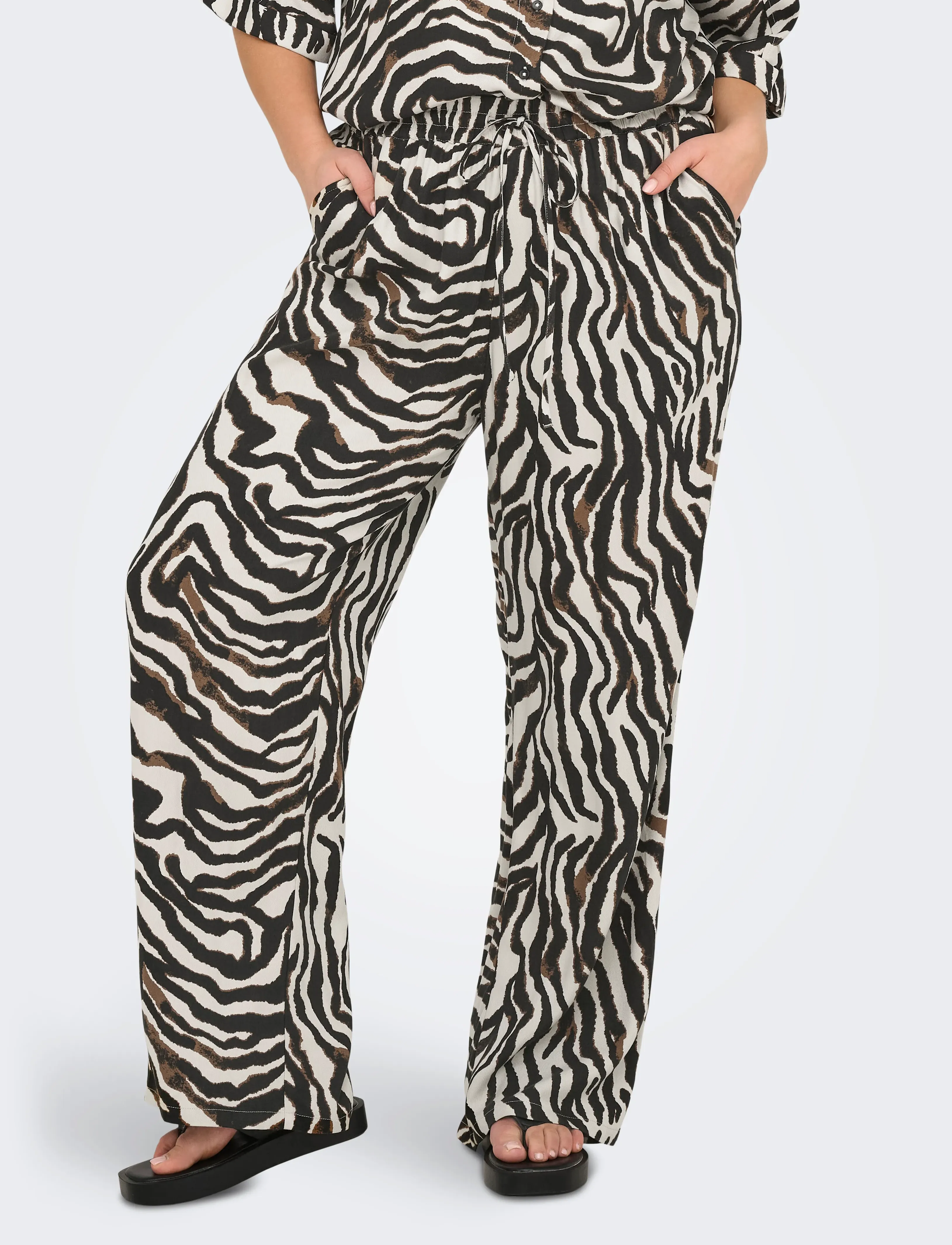 ONLY Carmakoma - CARBERTE PANTS AOP - pumice stone - 4