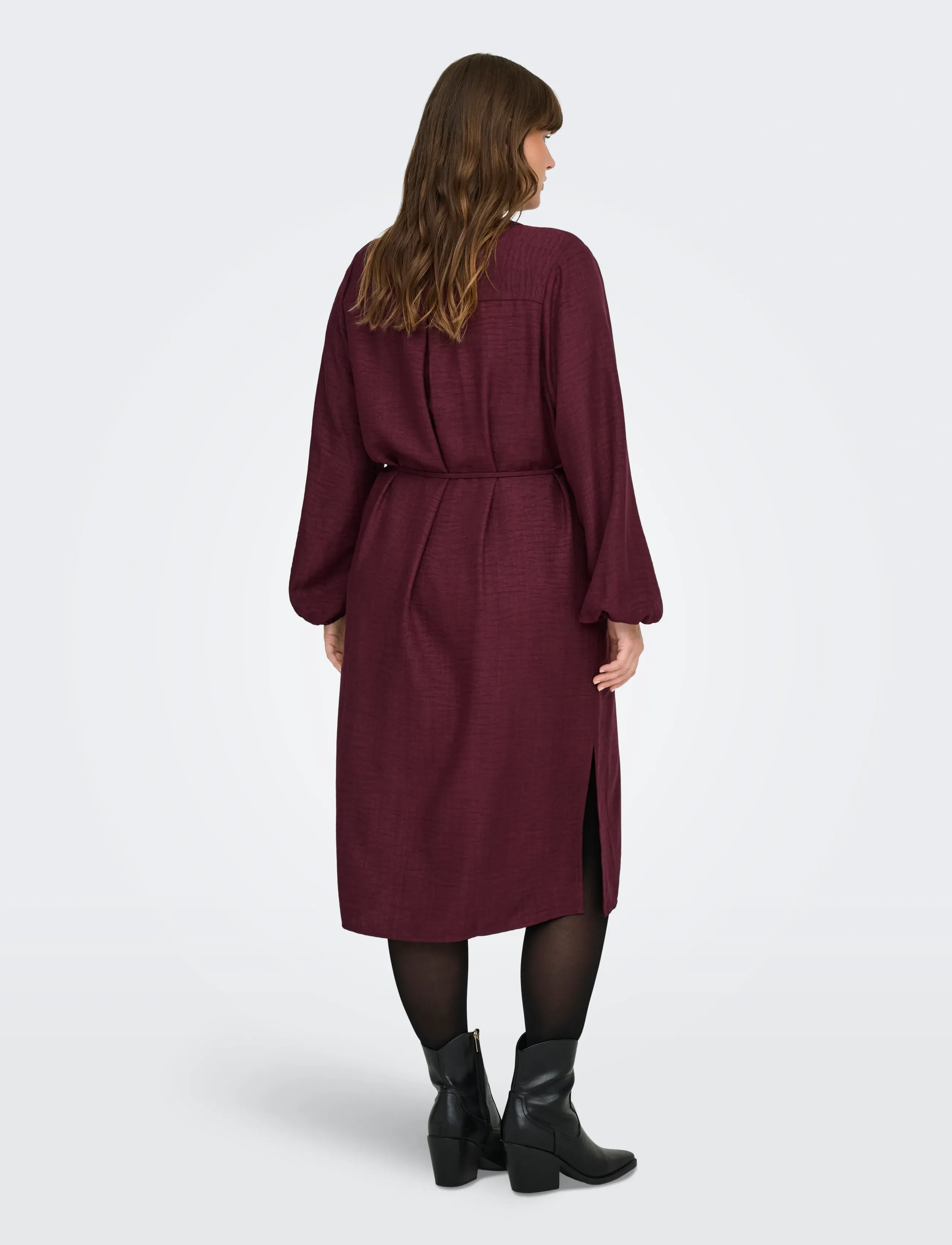 ONLY Carmakoma - CARBAY LS V-NECK BLK DRESS WVN BF - skjortekjoler - winetasting - 3
