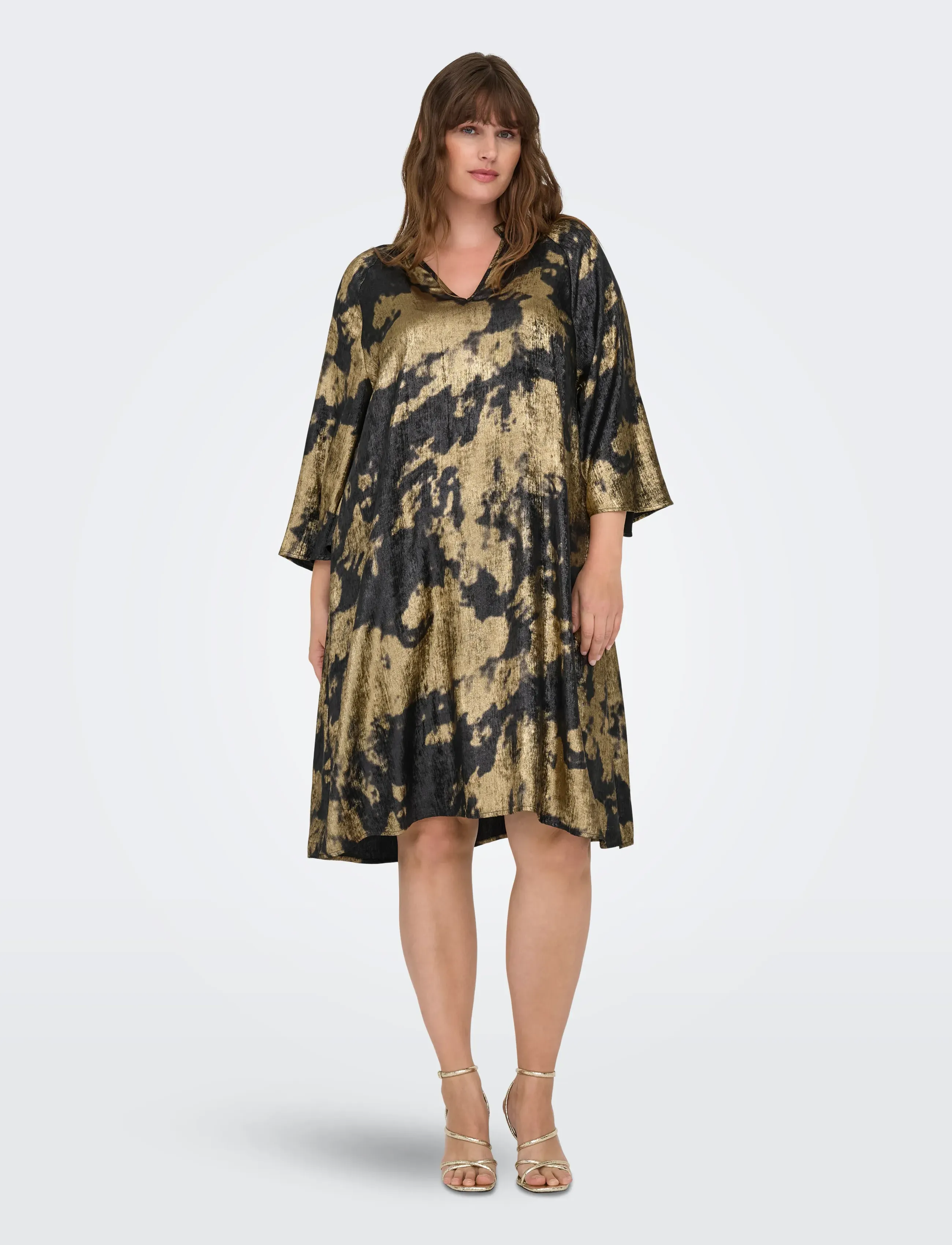 ONLY Carmakoma - CARDIXIE 3/4 V-NECK BLK DRESS AOP - black - 4