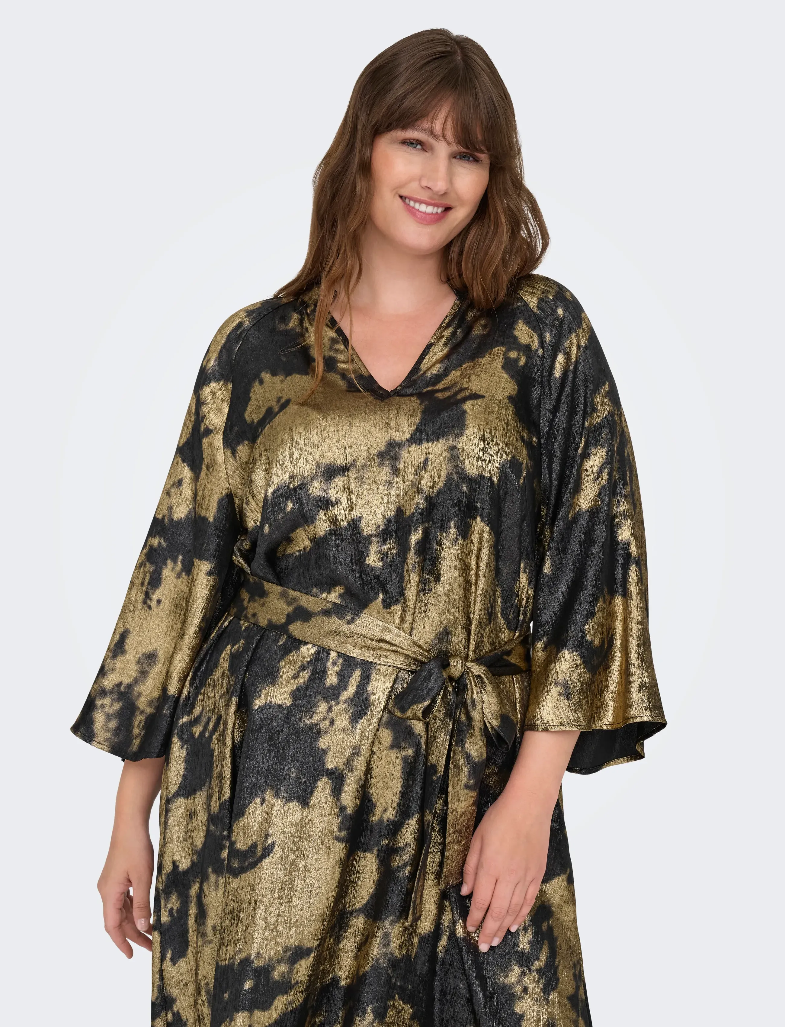 ONLY Carmakoma - CARDIXIE 3/4 V-NECK BLK DRESS AOP - black - 5