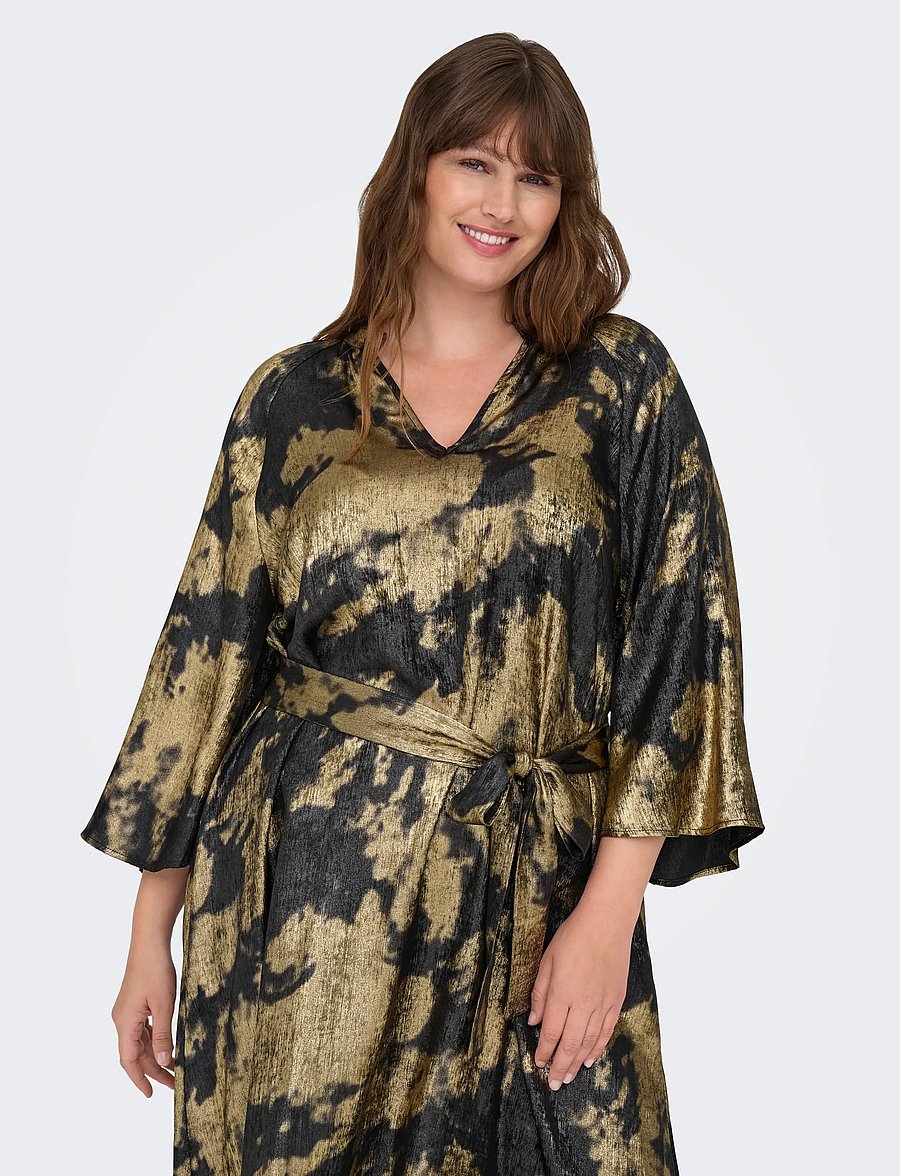 ONLY Carmakoma - CARDIXIE 3/4 V-NECK BLK DRESS AOP - black - 5