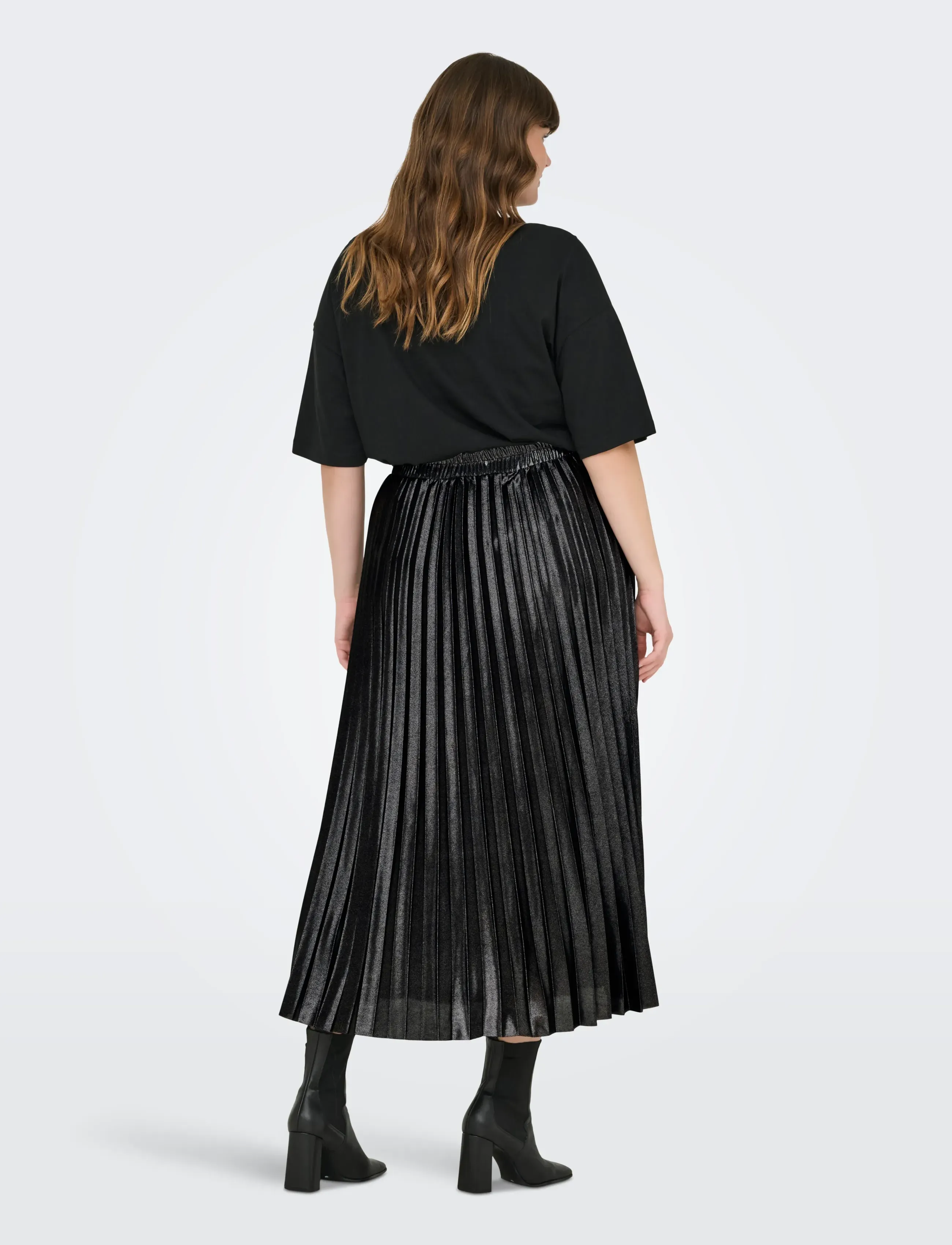 ONLY Carmakoma - CARLYON PLEATED SHINE SKIRT JRS NOOS - maxi röcke - black - 3