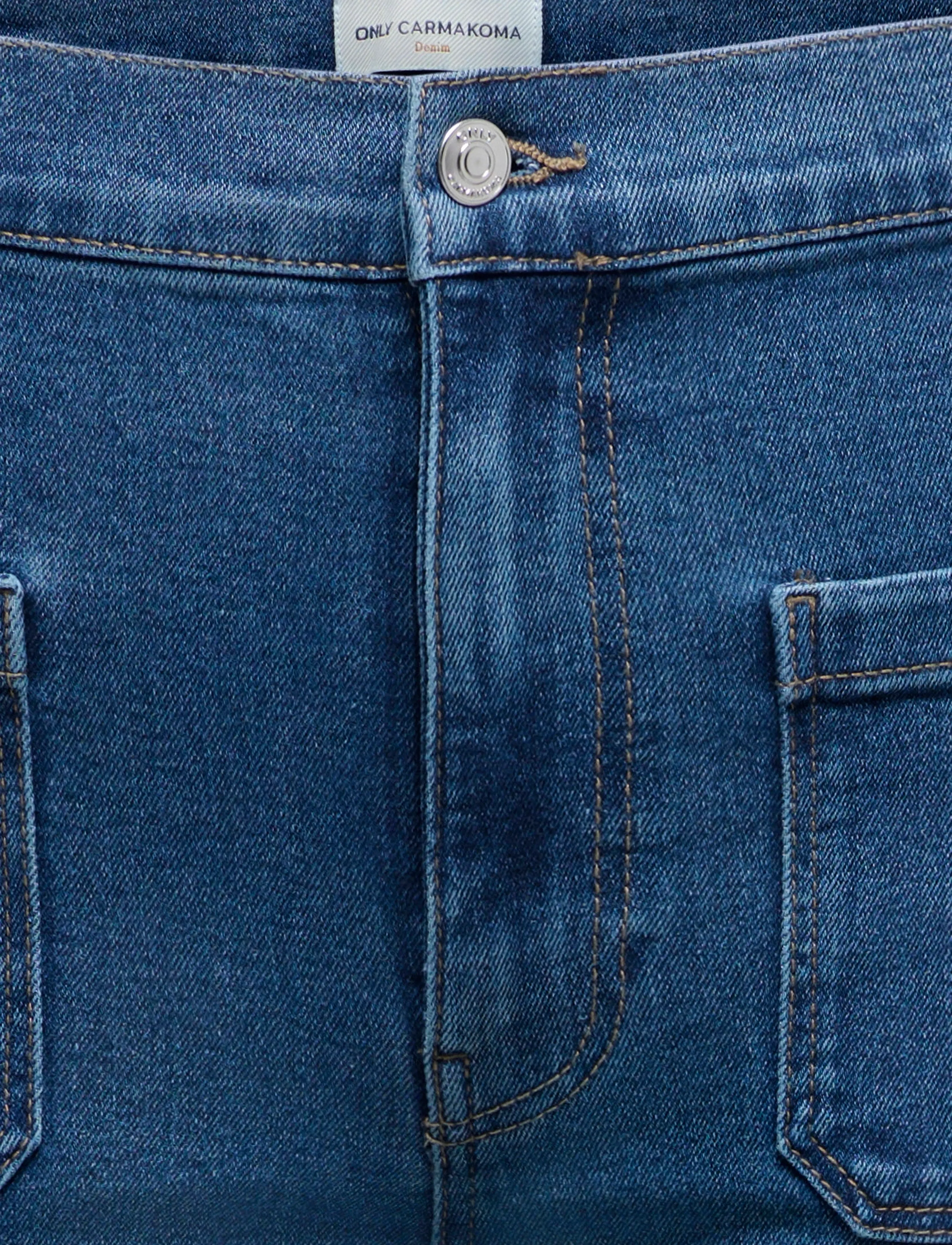ONLY Carmakoma - CARCYPRESS HW POCKET FLARE DNM PIM - flared jeans - medium blue denim - 3