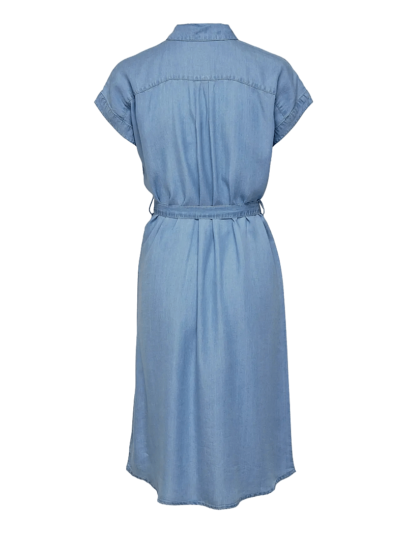 ONLY Carmakoma - CARPEMA HANNOVER SS DNM SH DRESS NOOS - särkkleidid - medium blue denim - 2