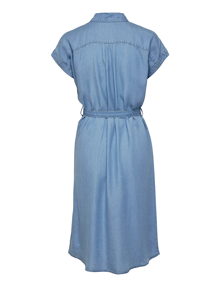 ONLY Carmakoma - CARPEMA HANNOVER SS DNM MIDAX DRESS NOOS - robes chemises - medium blue denim - 2