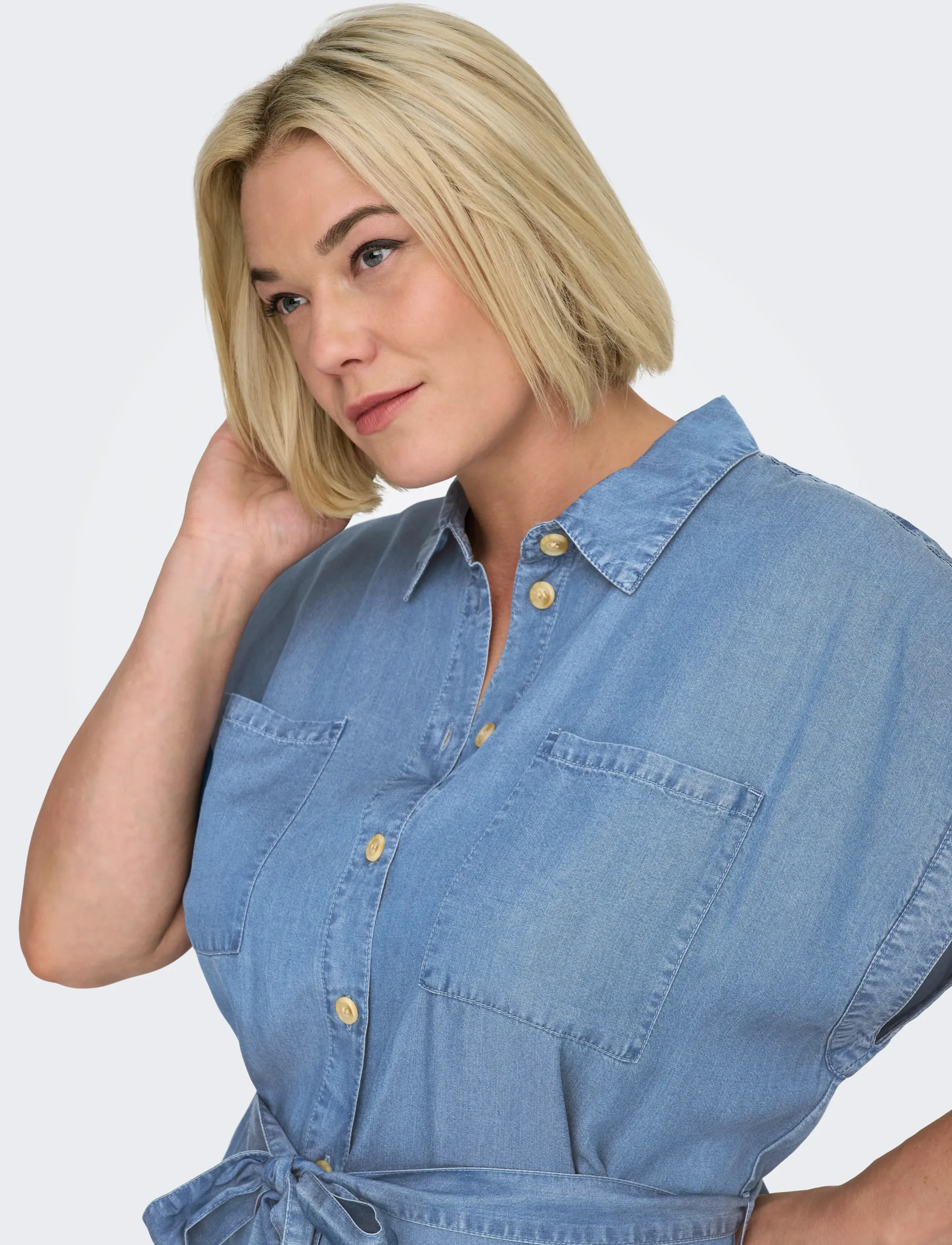 ONLY Carmakoma - CARPEMA HANNOVER SS DNM MIDAX DRESS NOOS - robes chemises - medium blue denim - 5