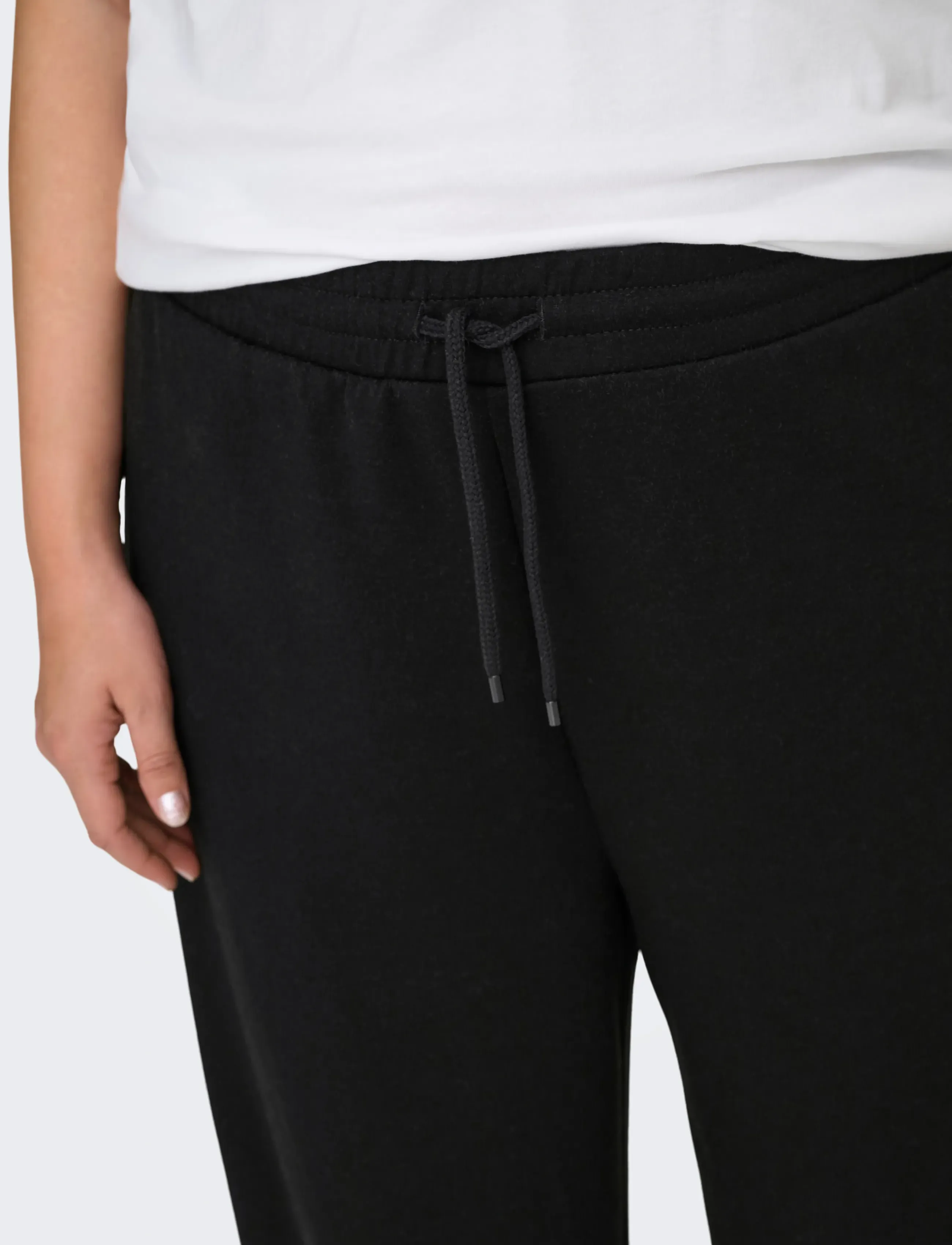 ONLY Carmakoma - CARSCARLETT WIDE PANT SWT NOOS - pantalons larges - black - 5
