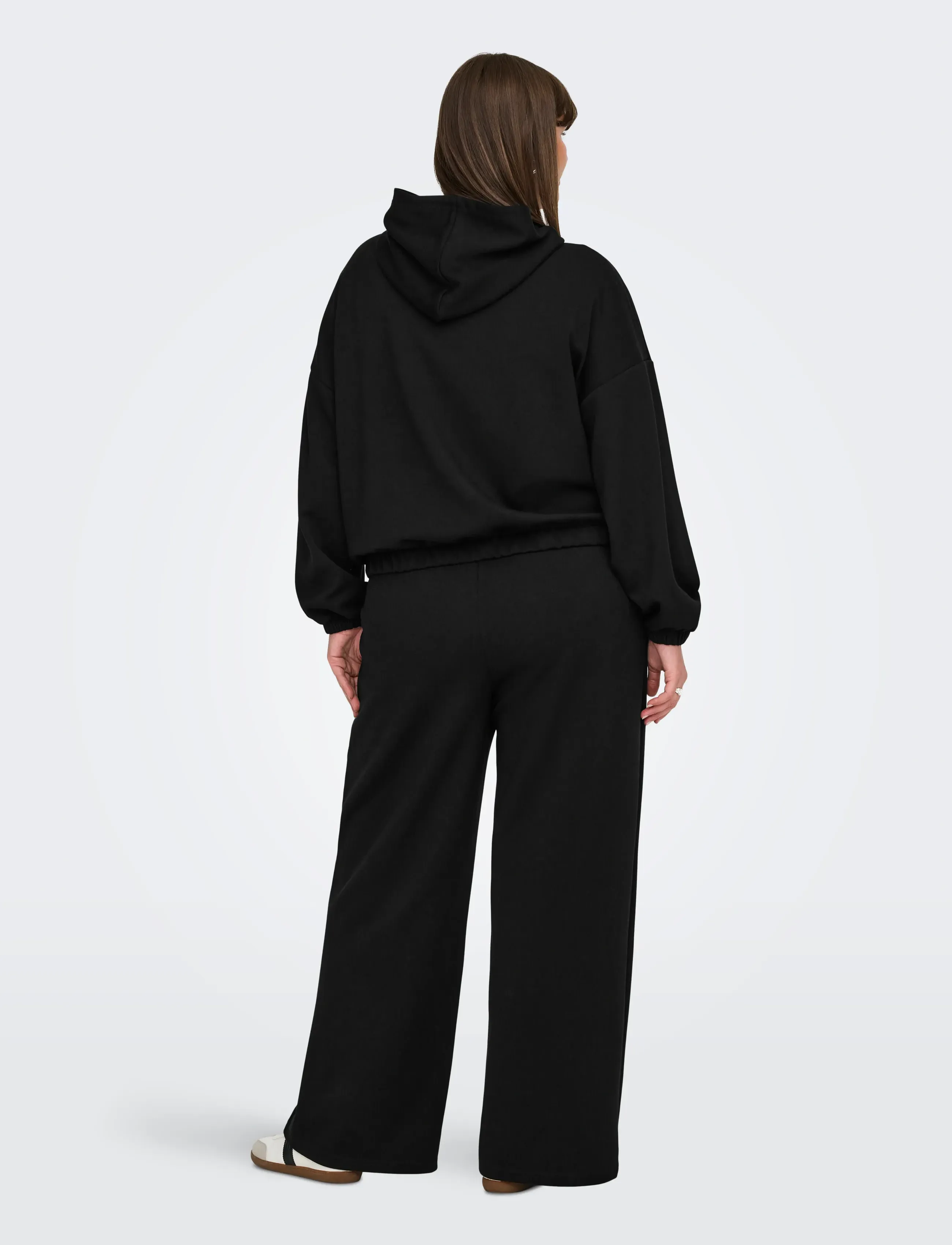 ONLY Carmakoma - CARSCARLETT LS ELASTIC ZIP HOOD SWT NOOS - pulls à capuche - black - 3