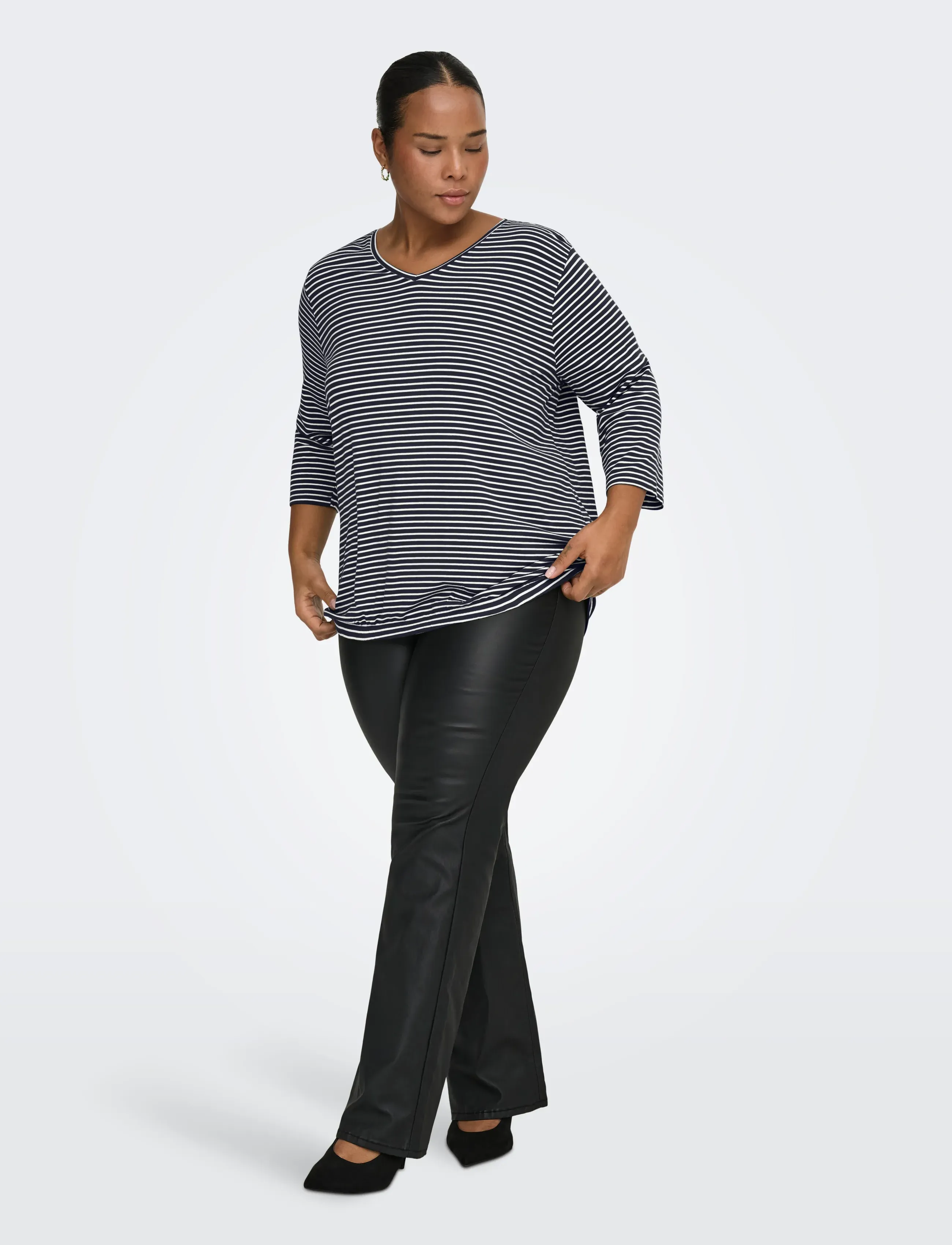 ONLY Carmakoma - CARLINA 3/4 SLEEVE V-NECK BLOUSE JRS - night sky - 4