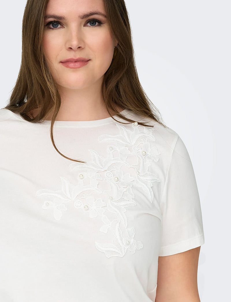 ONLY Carmakoma - CARDANIELLE LIFE S/S O-NECK REG TEE JRS - t-shirts - cloud dancer - 4