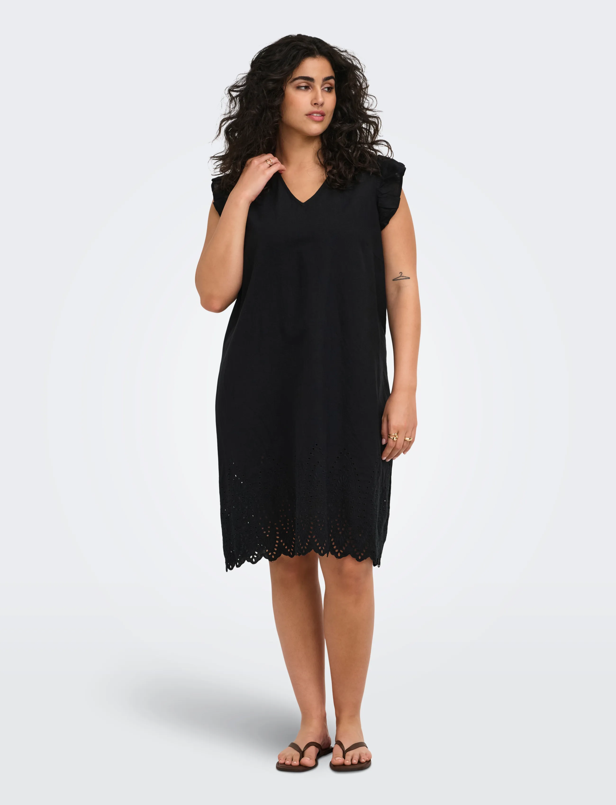 ONLY Carmakoma CARTULUM EMB S/S DRESS WVN - ONLY Carmakoma - BLACK / black