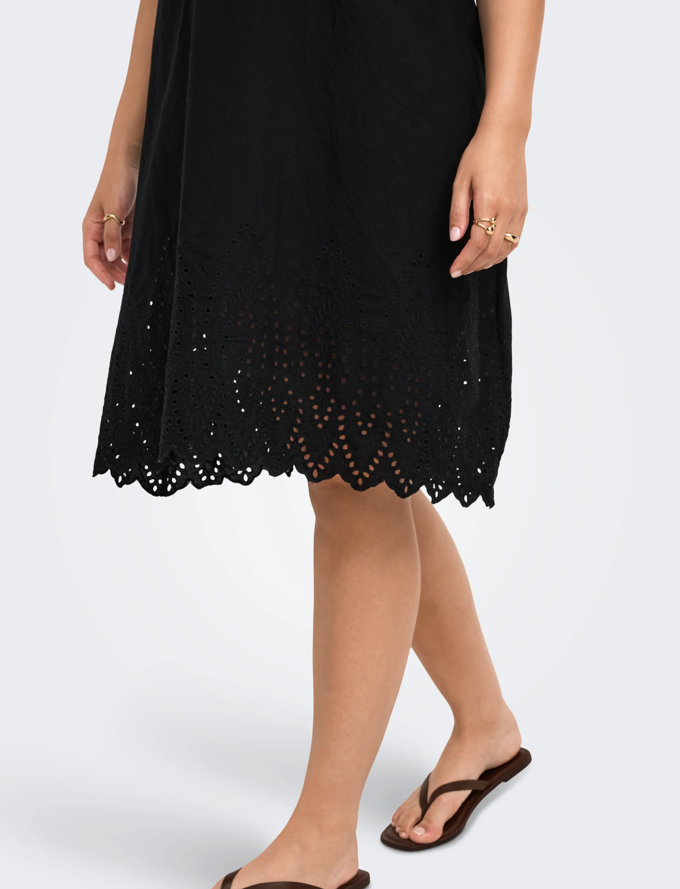 ONLY Carmakoma - CARTULUM EMB S/S DRESS WVN - konfirmation - black - 5
