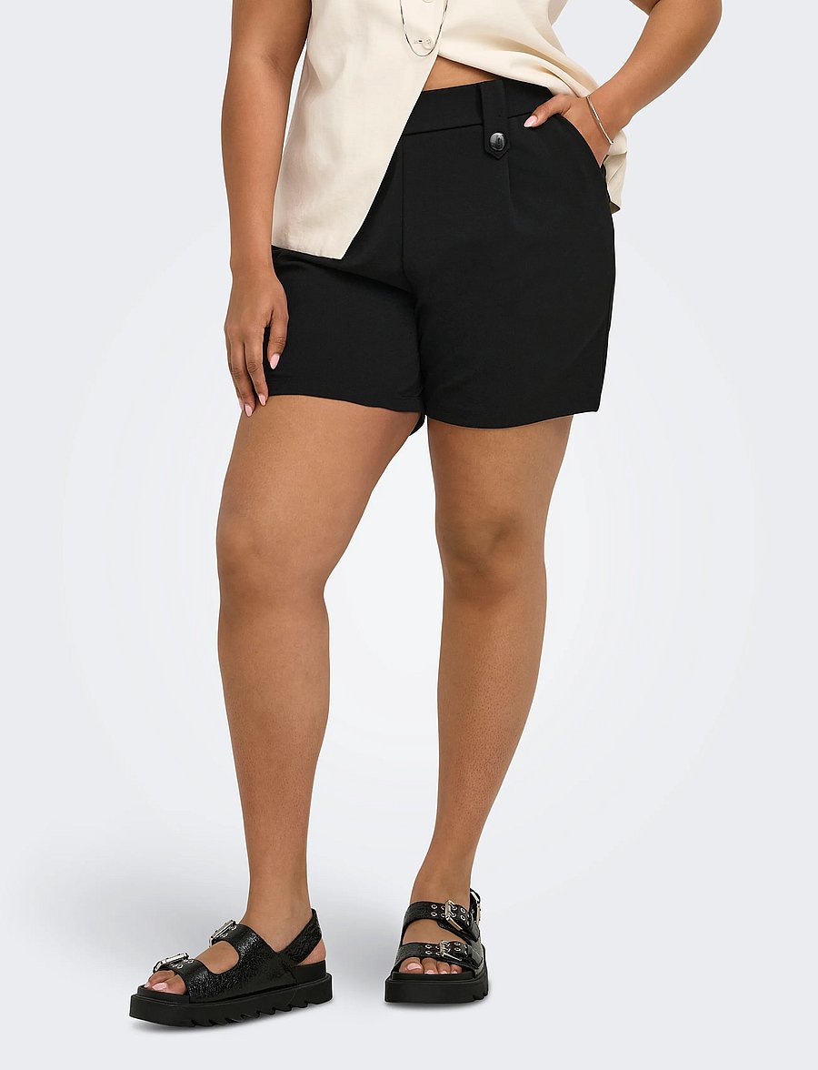 ONLY Carmakoma - CARSANIA BUTTON SHORTS JRS PNT - chino shorts - black - 0