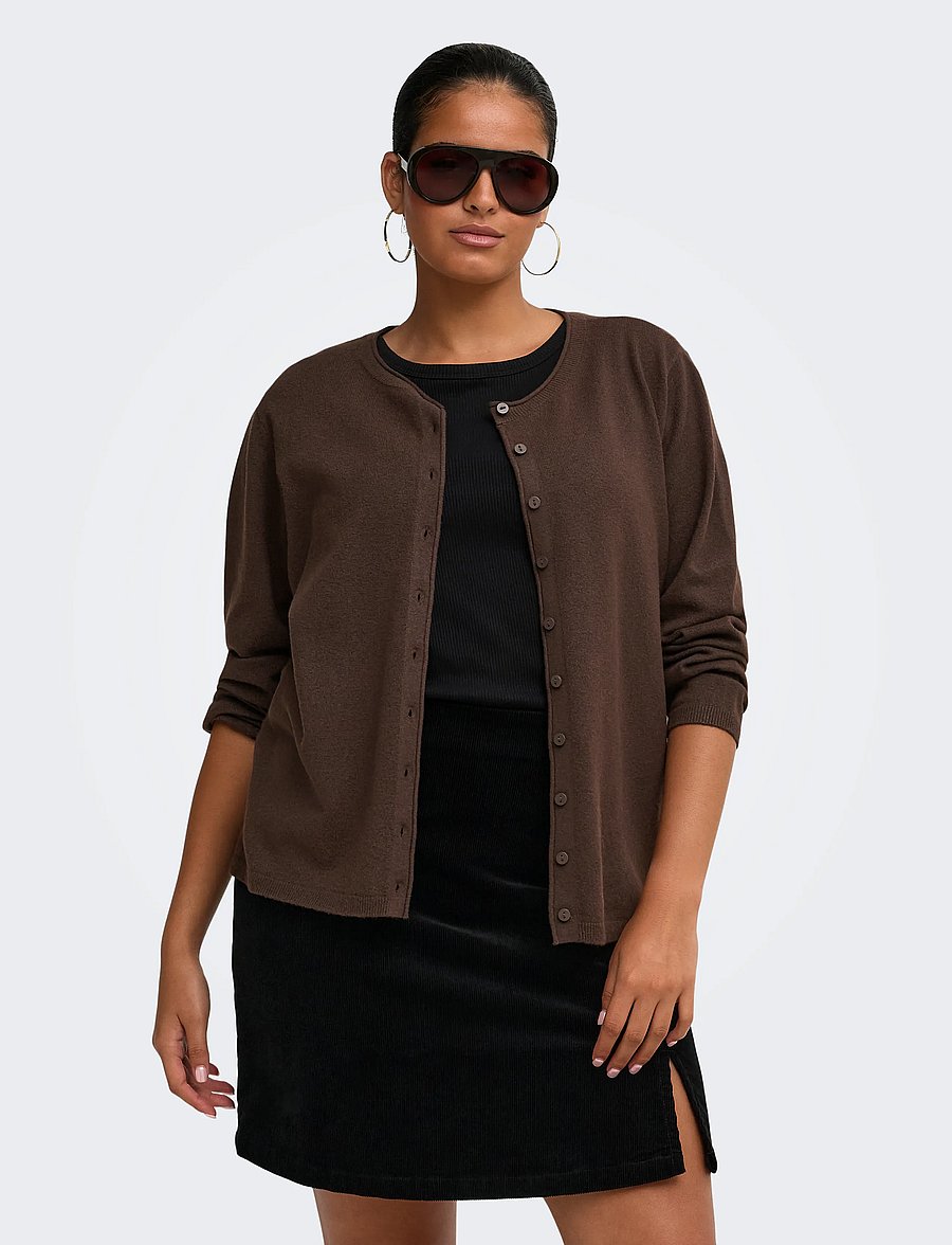 ONLY Carmakoma - CARLOYAL LS O-NECKBU CARDI KNT NOOS - strickjacken - chocolate torte - 0