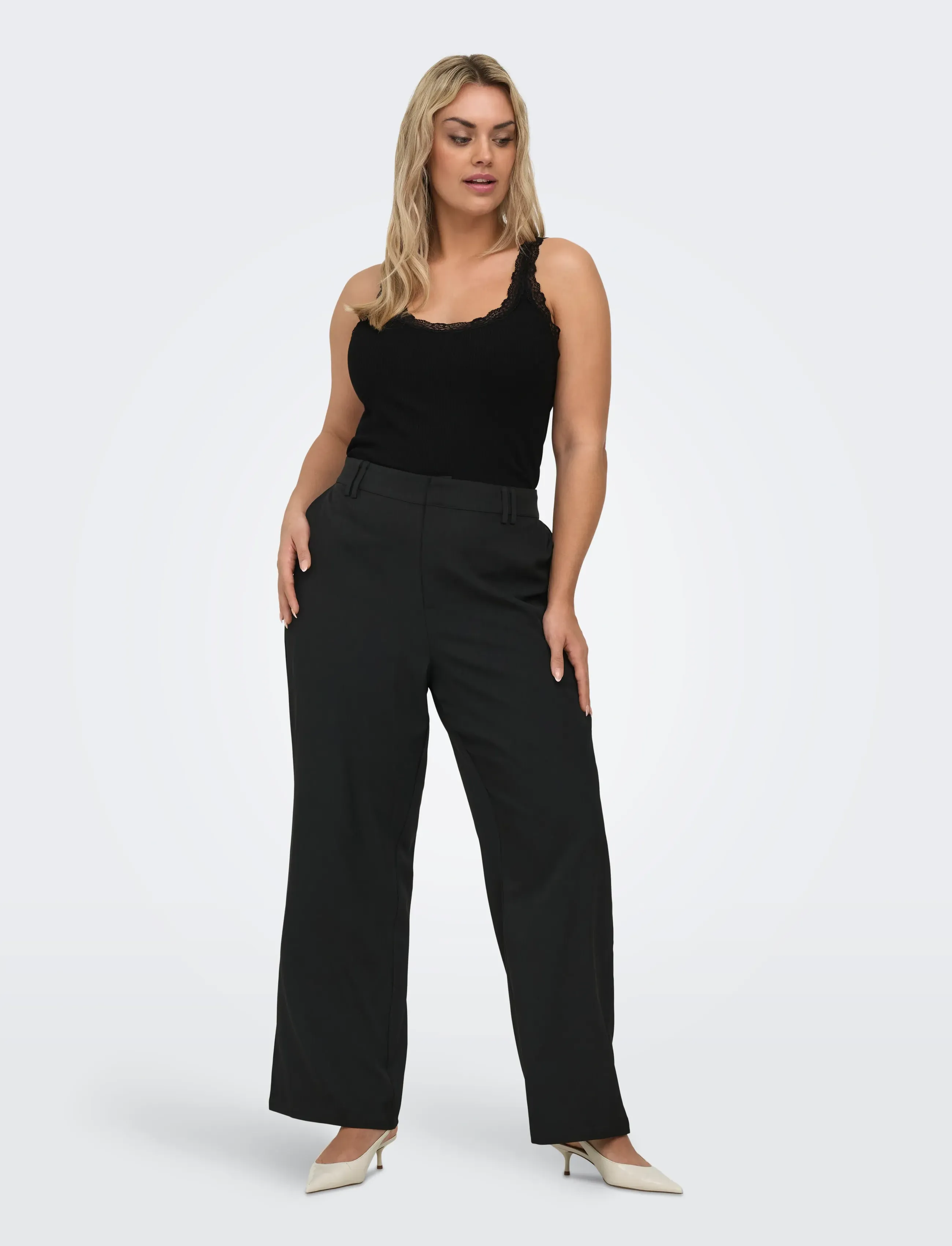 ONLY Carmakoma - CARSARA SHARAI LACE TANK TOP JRS NOOS - hauts sans manches - black - 4