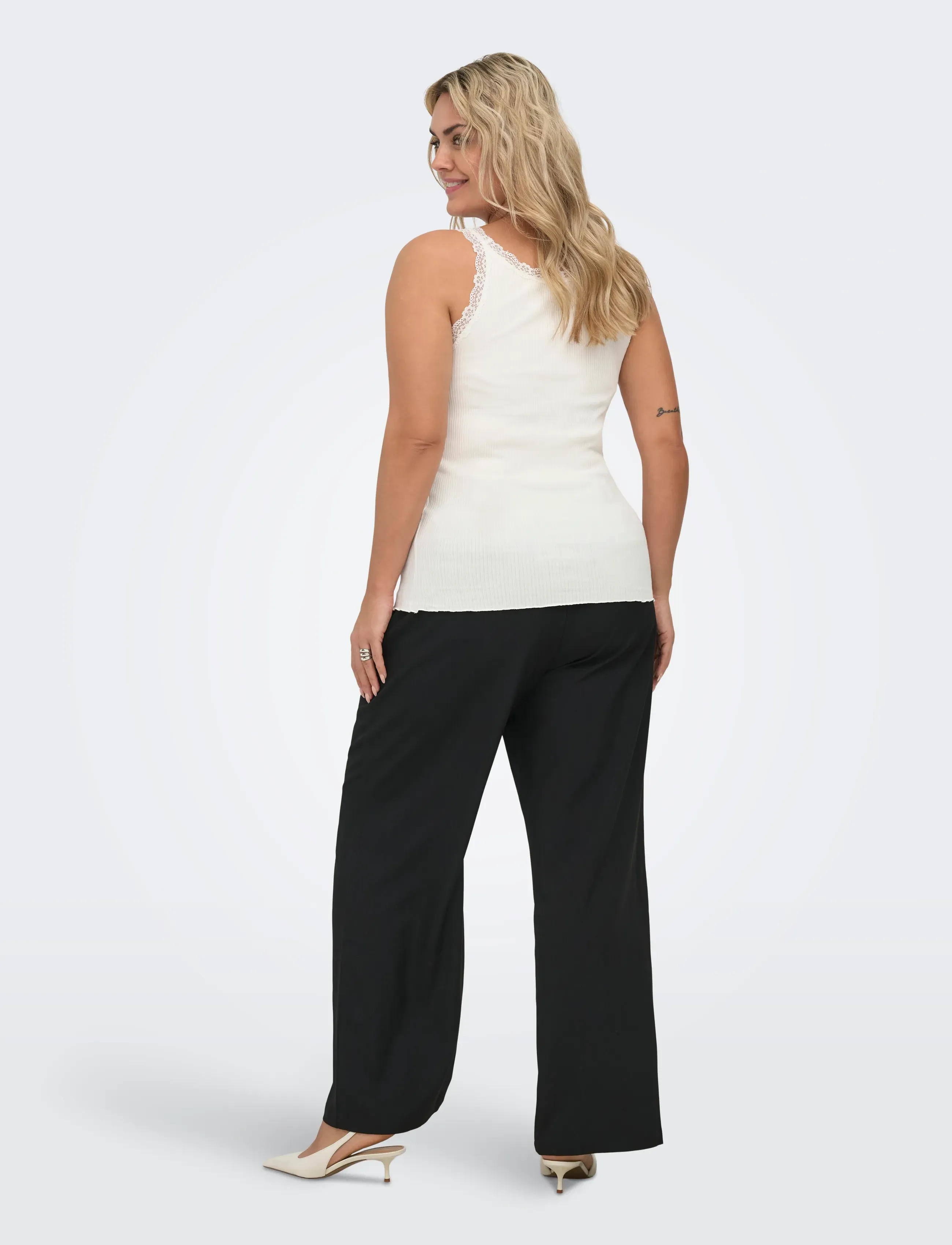 ONLY Carmakoma - CARSARA SHARAI TANK TOP JRS NOOS - Ärmellose tops - cloud dancer - 3