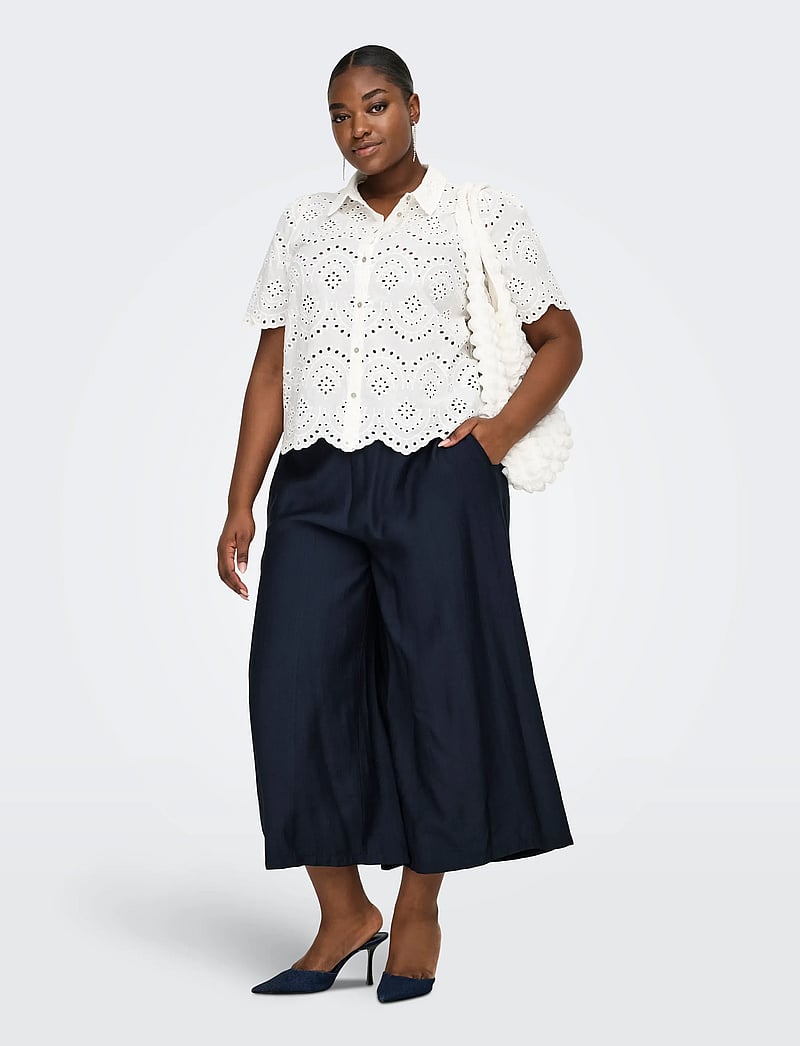 ONLY Carmakoma - CARJOANNA CALF SKIRT PANT WVN - culottes - navy blazer - 5