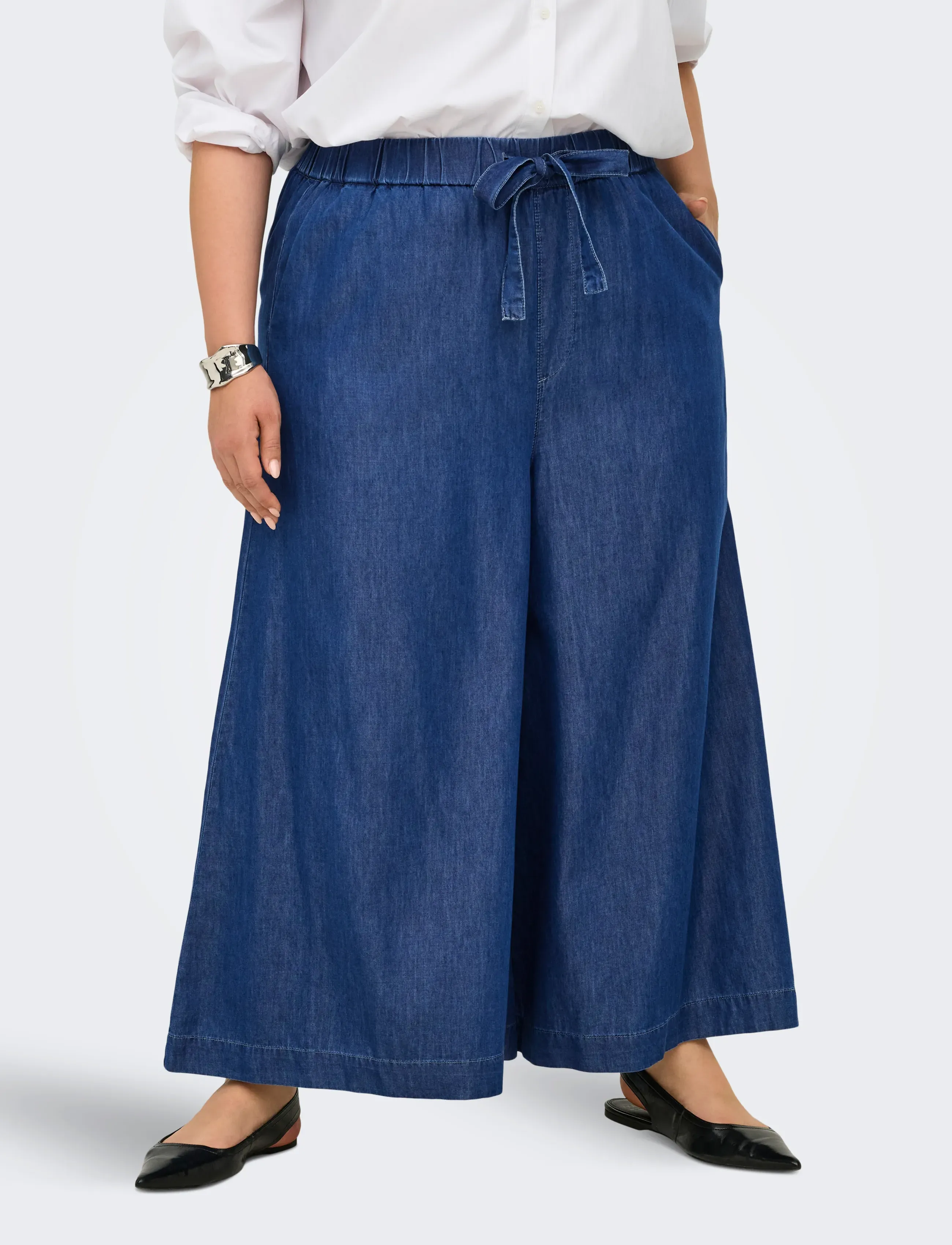 ONLY Carmakoma CARBEA PALAZZO EX WIDE PANT GUA - Teksad - MEDIUM BLUE DENIM / blue